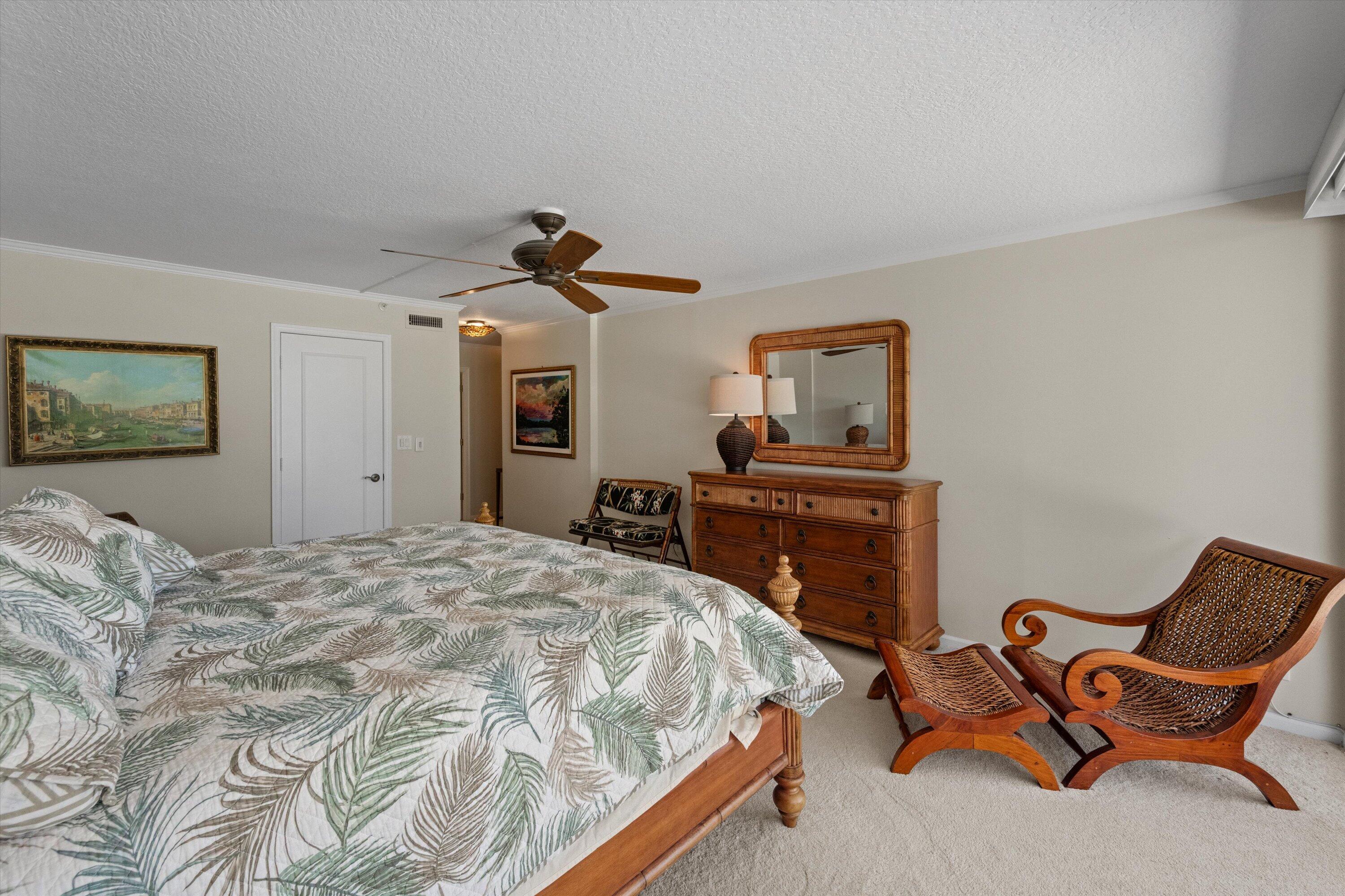 HALCYON OF PALM BEACH - Residential