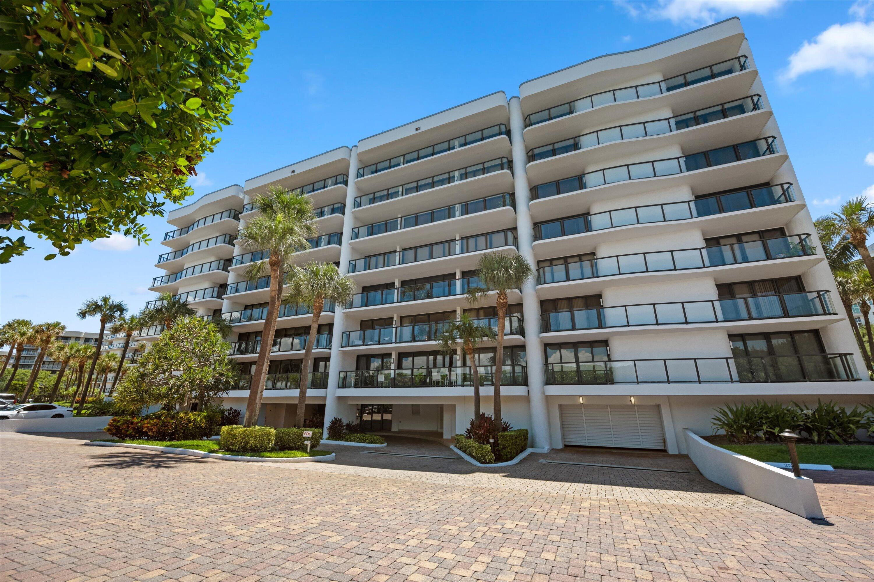 HALCYON OF PALM BEACH - Residential