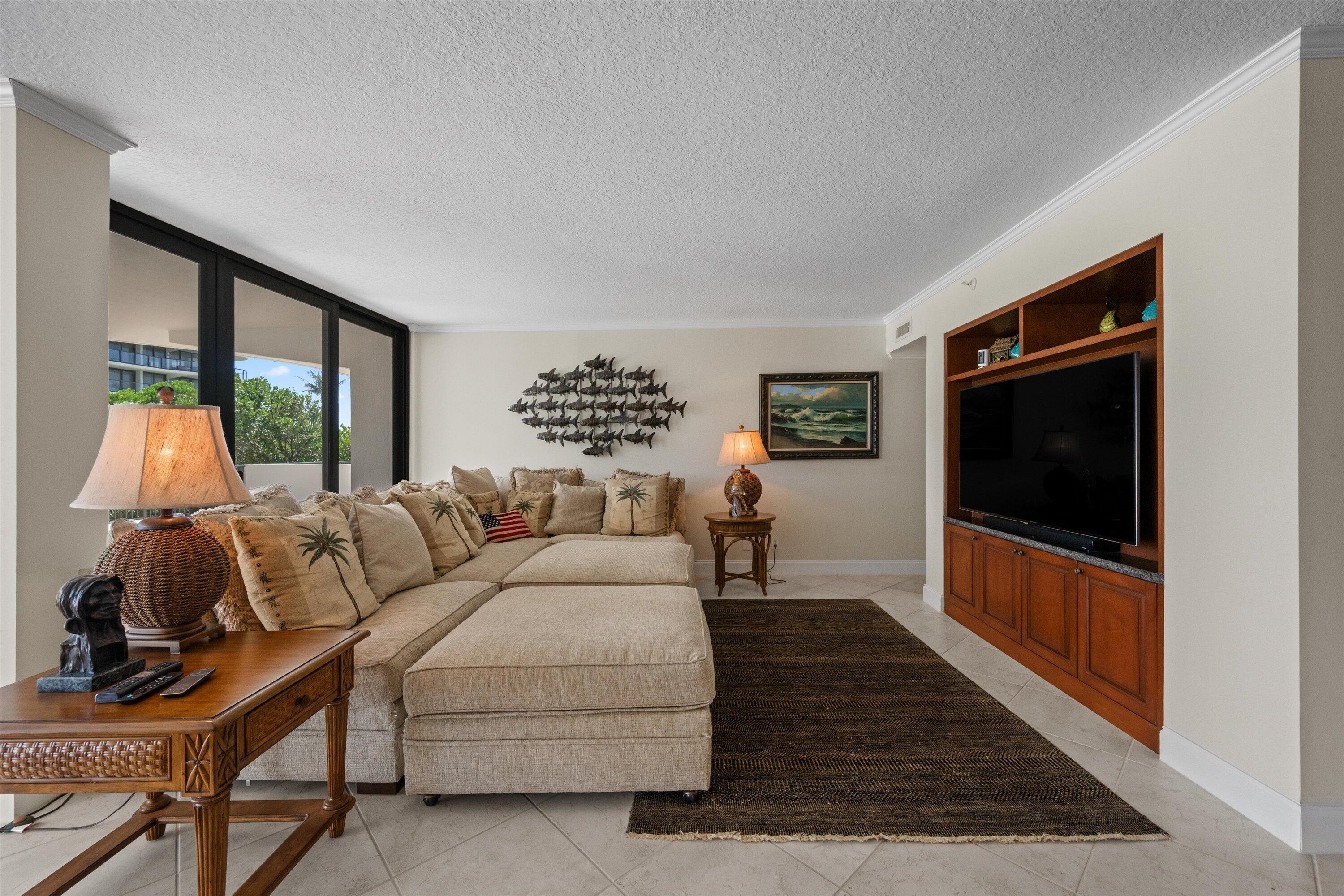 HALCYON OF PALM BEACH - Residential