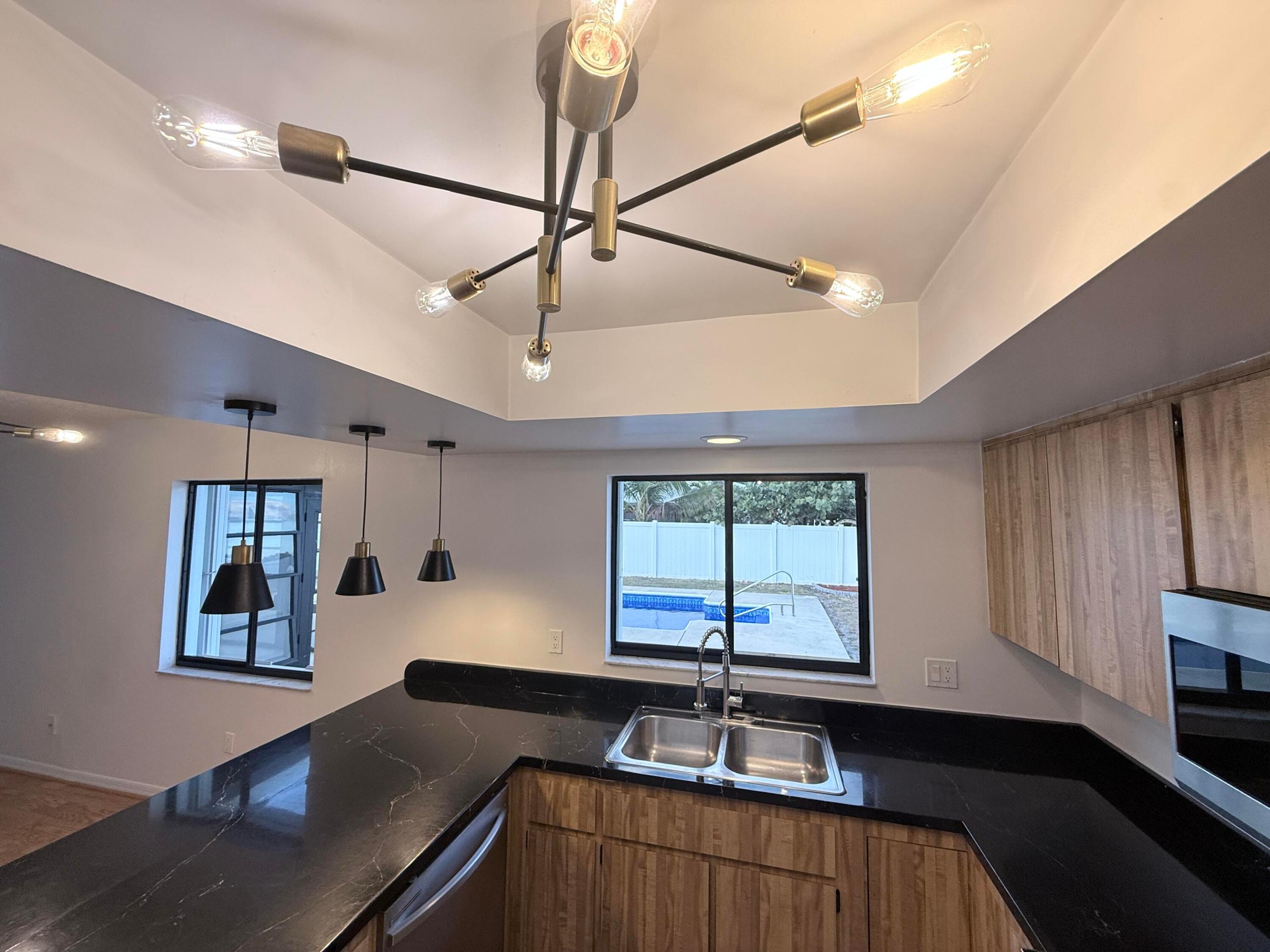 LAURELWOOD SUB UNIT 4 - Residential