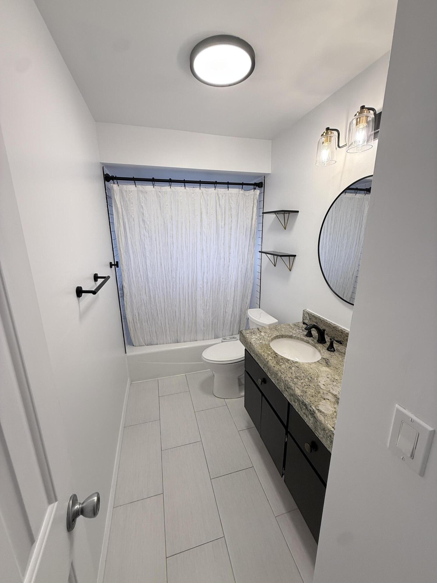 LAURELWOOD SUB UNIT 4 - Residential