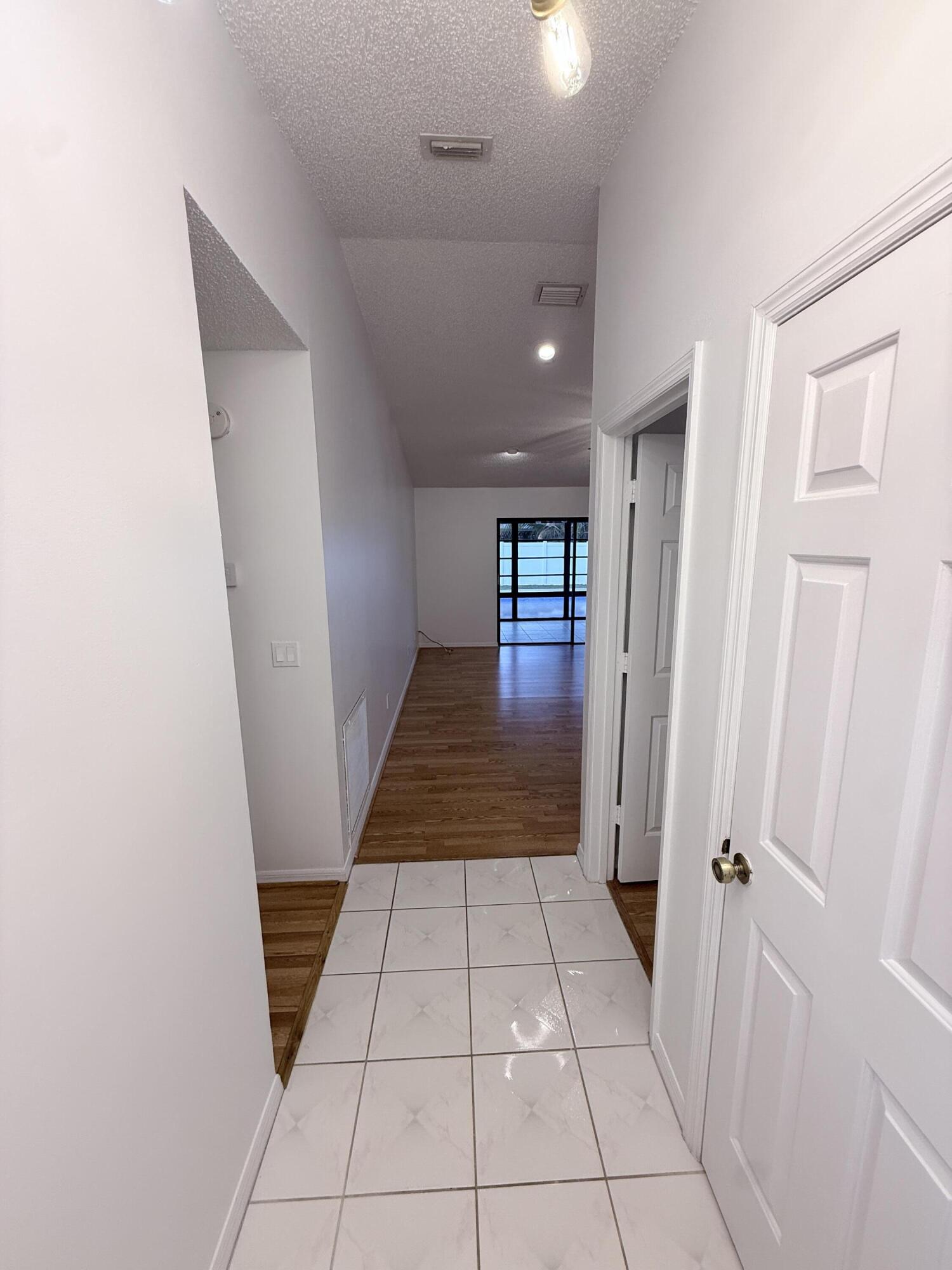 LAURELWOOD SUB UNIT 4 - Residential