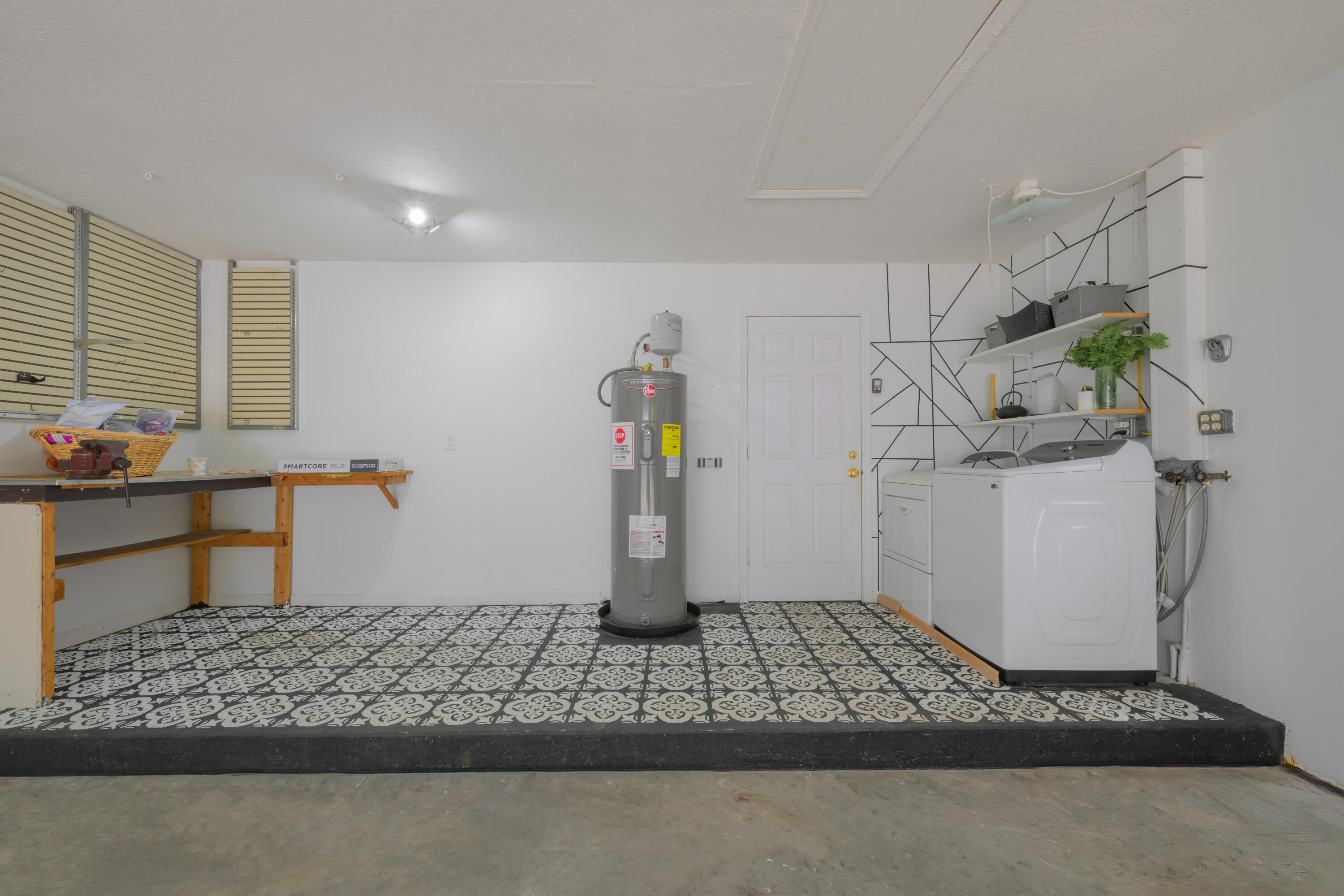 LAURELWOOD SUB UNIT 4 - Residential