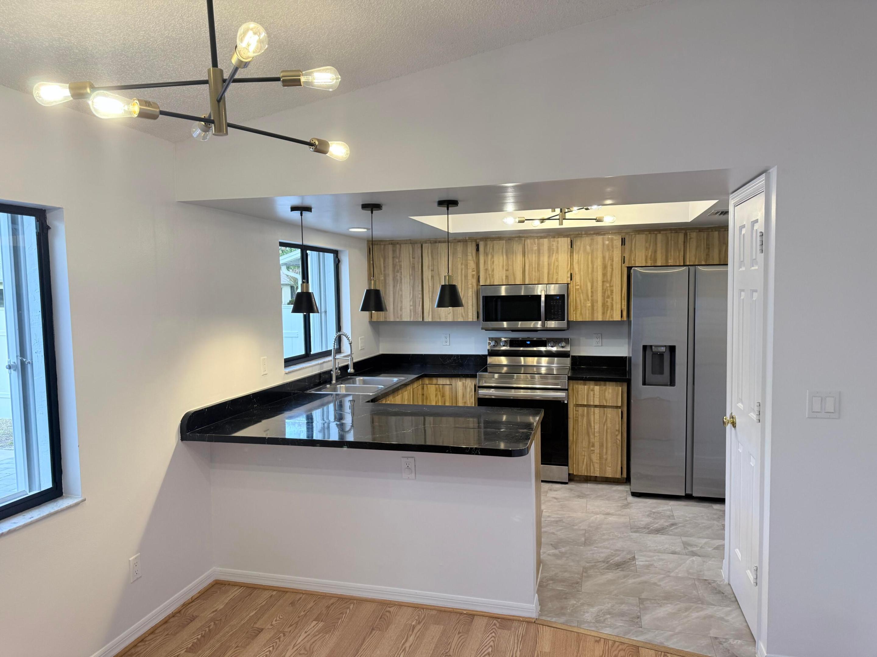 LAURELWOOD SUB UNIT 4 - Residential