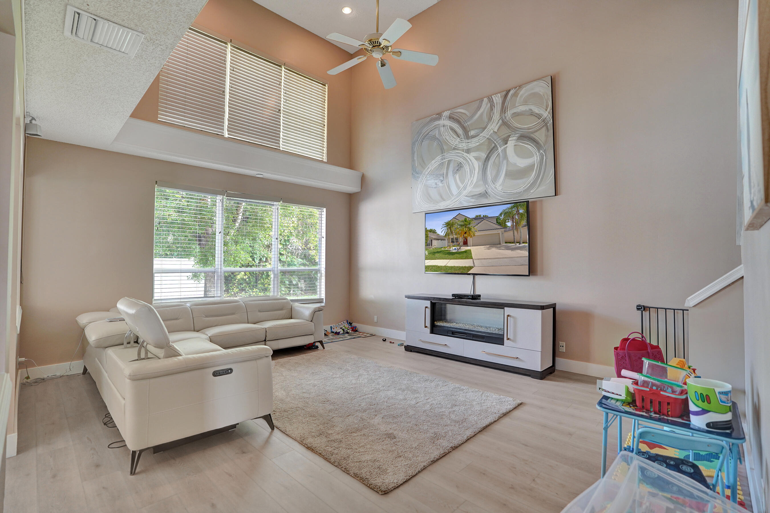 LAND SECTION 8 - Residential