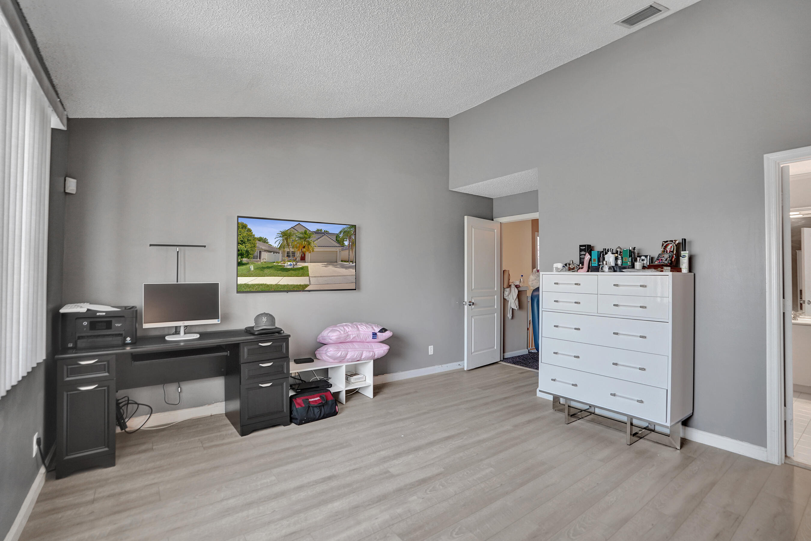 LAND SECTION 8 - Residential