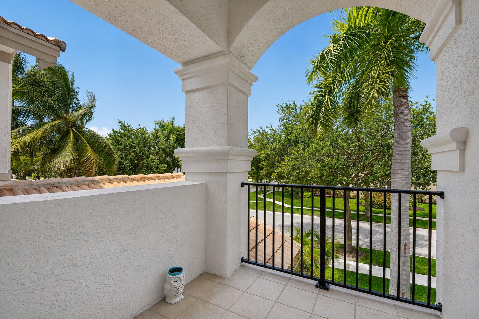 CANYON ISLES - Residential