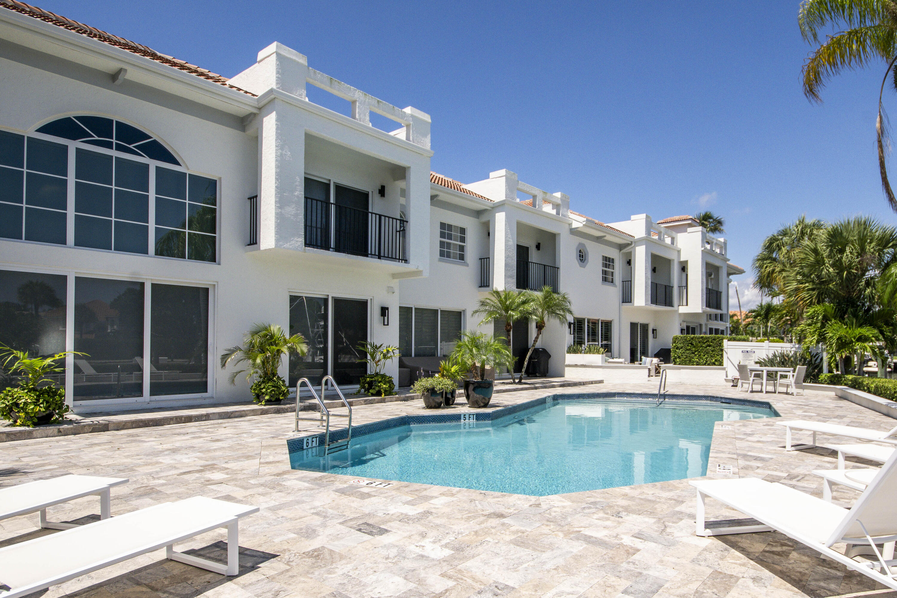 Harbour Point Townhomes - Residential
