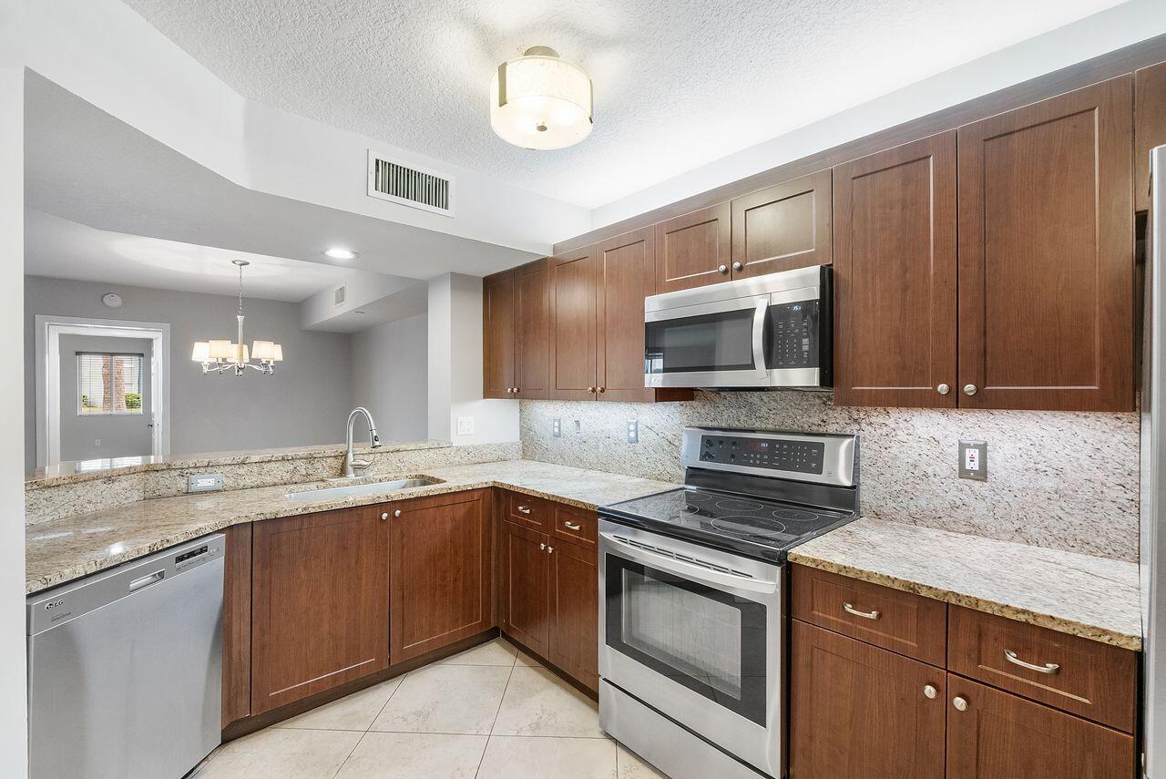 WELDON CONDOMINIUM - Residential