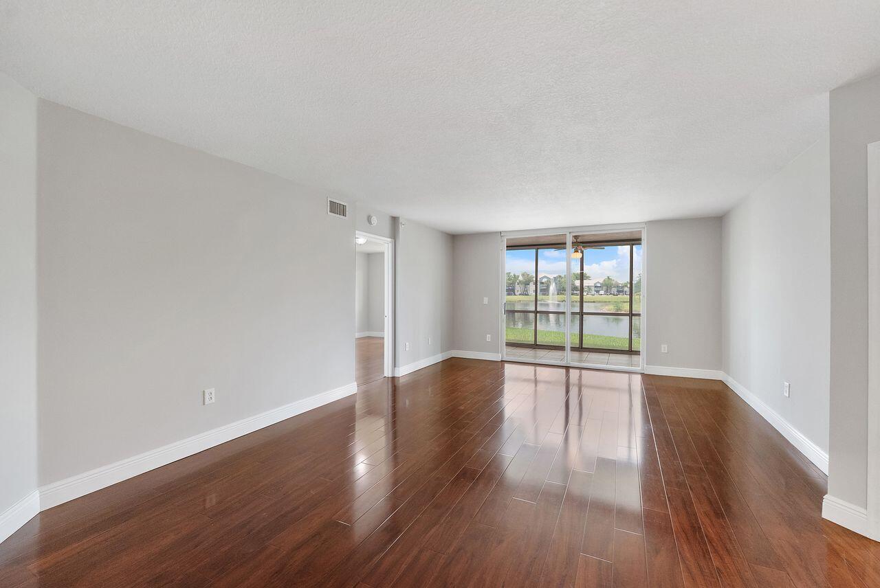 WELDON CONDOMINIUM - Residential