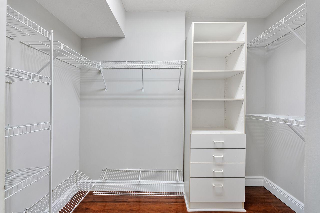 WELDON CONDOMINIUM - Residential