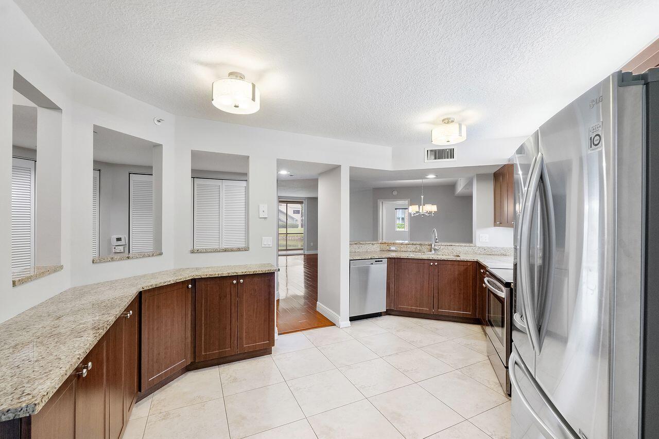 WELDON CONDOMINIUM - Residential