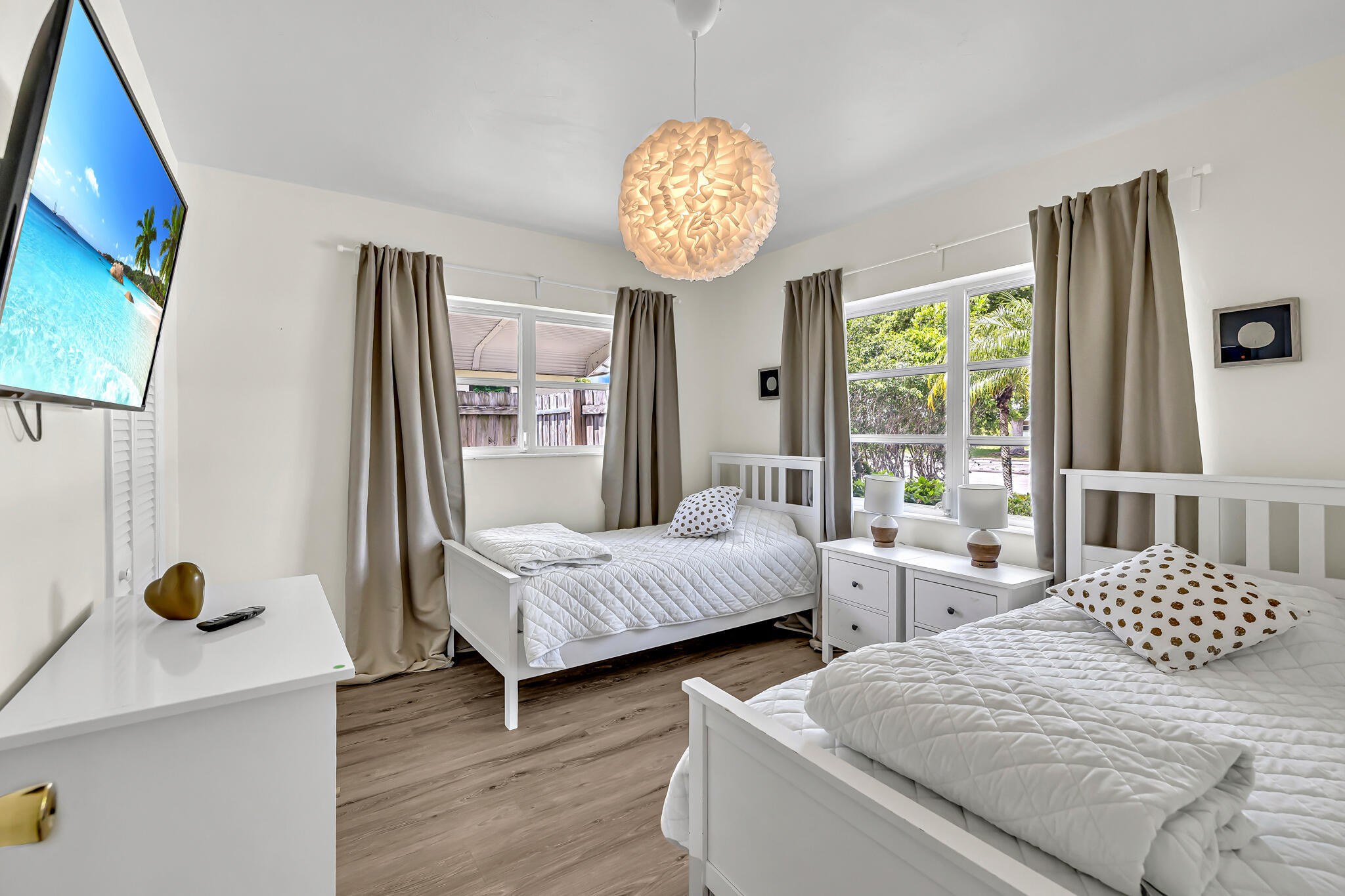 LIGHTHOUSE MANOR - Residential