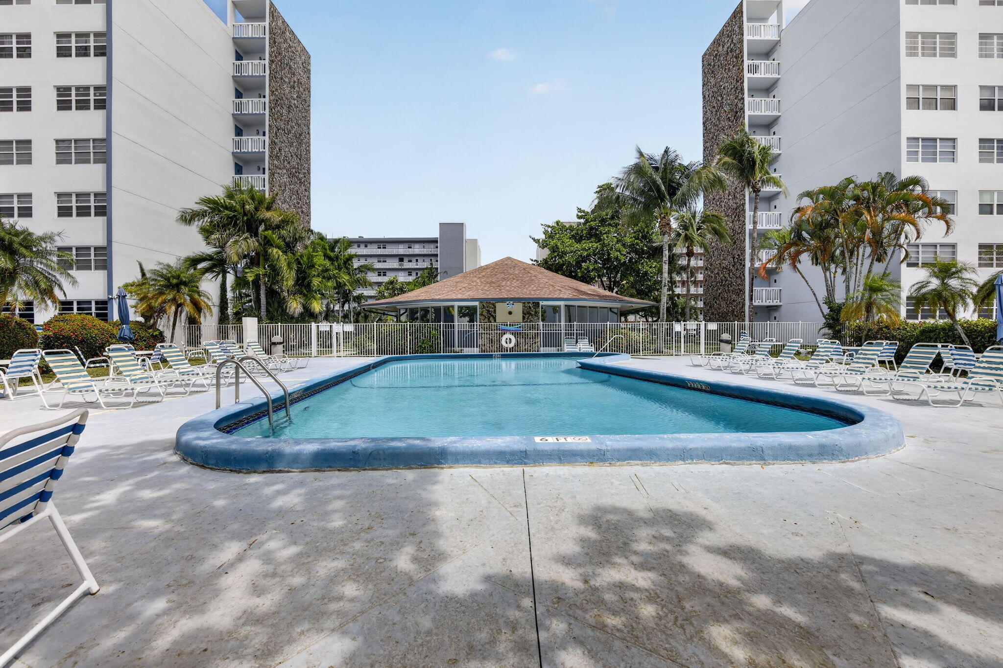 MEADOWBROOK CONDO APTS BLDG 10 - Residential