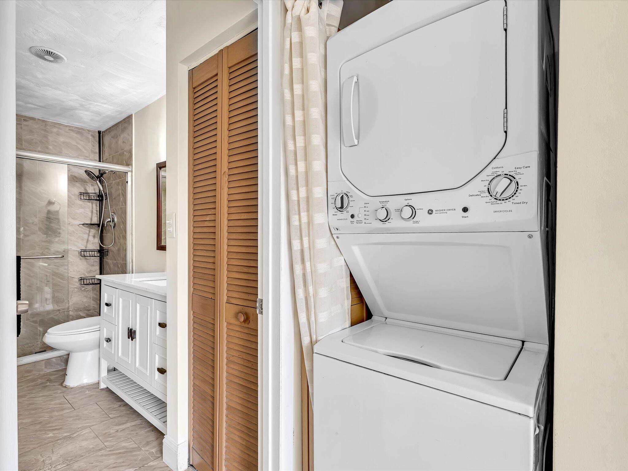 CASA DEL RIO CONDO - Residential Lease