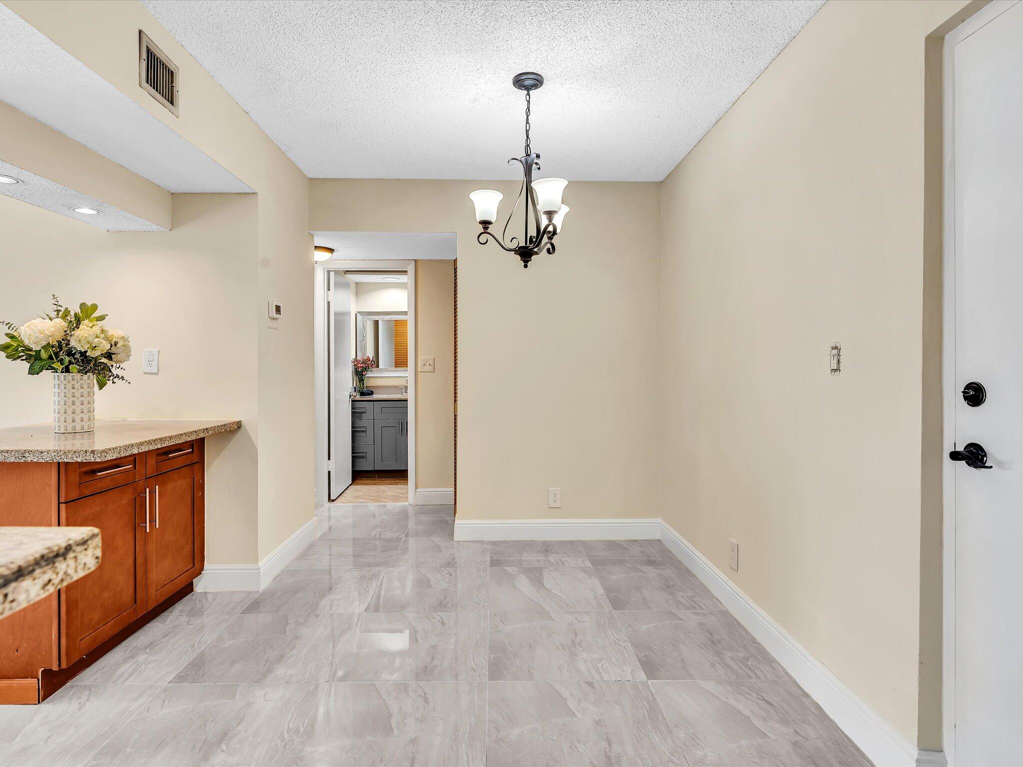 CASA DEL RIO CONDO - Residential Lease