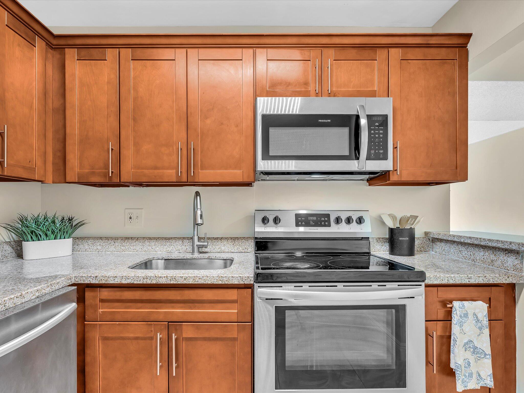 Close to all that Boca Raton has to offer! This 3rd Floor elevator access 2 bed, 2 bath with in-unit Laundry is refreshed and ready! Split Bedroom Floor Plan is an ideal layout offering privacy for 2 occupants. Nicely updated Kitchen and Baths with granite and quartz countertops, and so much closet space! Beautiful Tile floors throughout. Screened Balcony provides a peaceful place to relax. Situated just north of Glades Rd with easy access to US1, I95, FAU, many shops, restaurants, beaches and parks! No pets per Association.