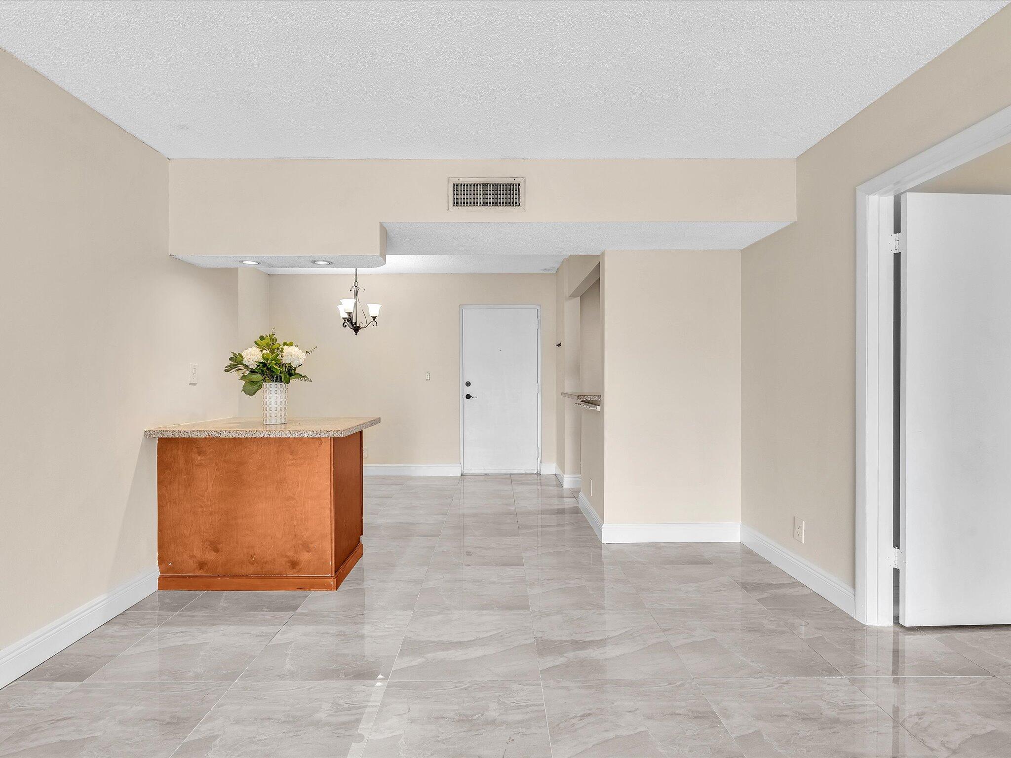 CASA DEL RIO CONDO - Residential Lease