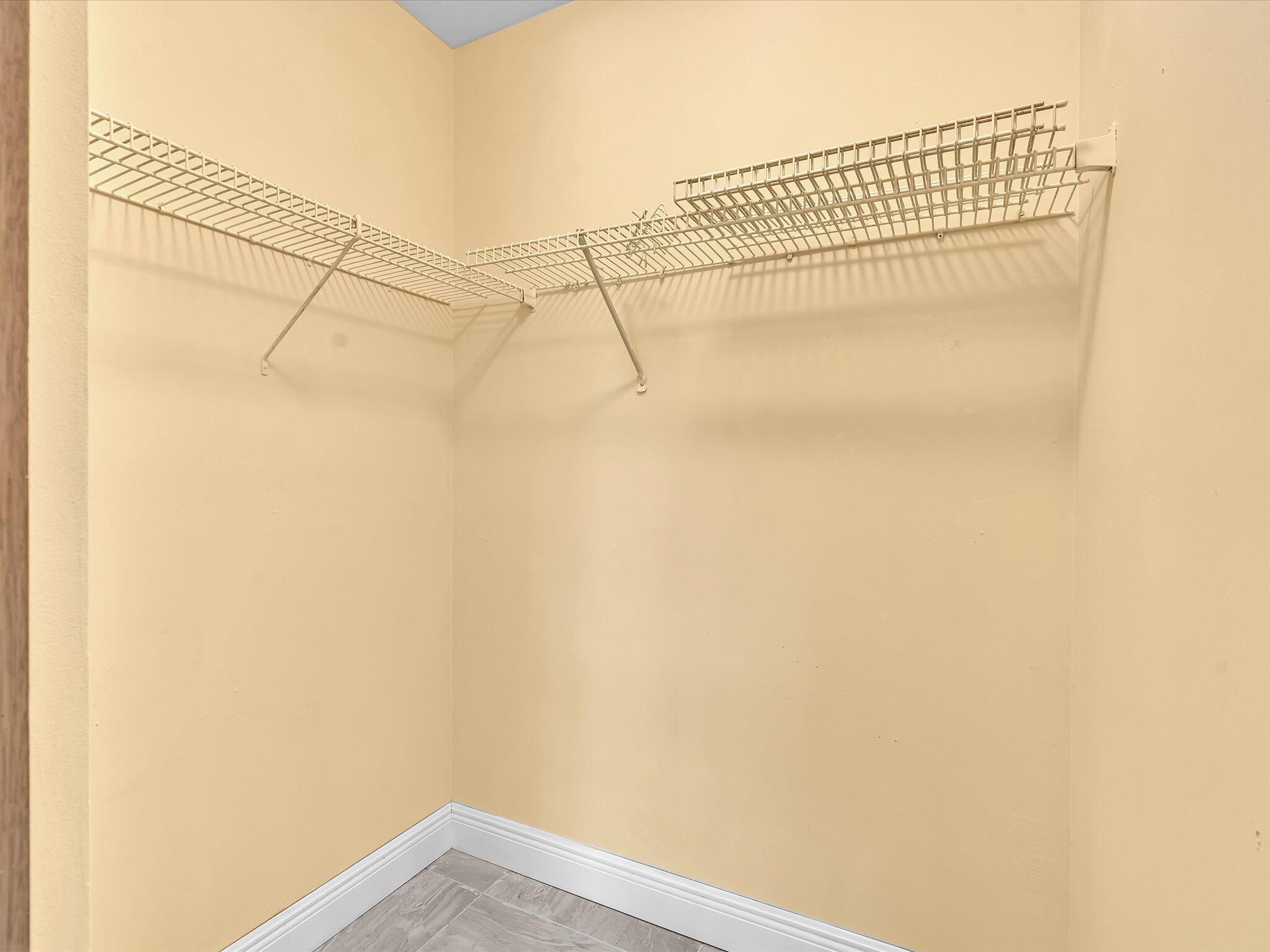 CASA DEL RIO CONDO - Residential Lease
