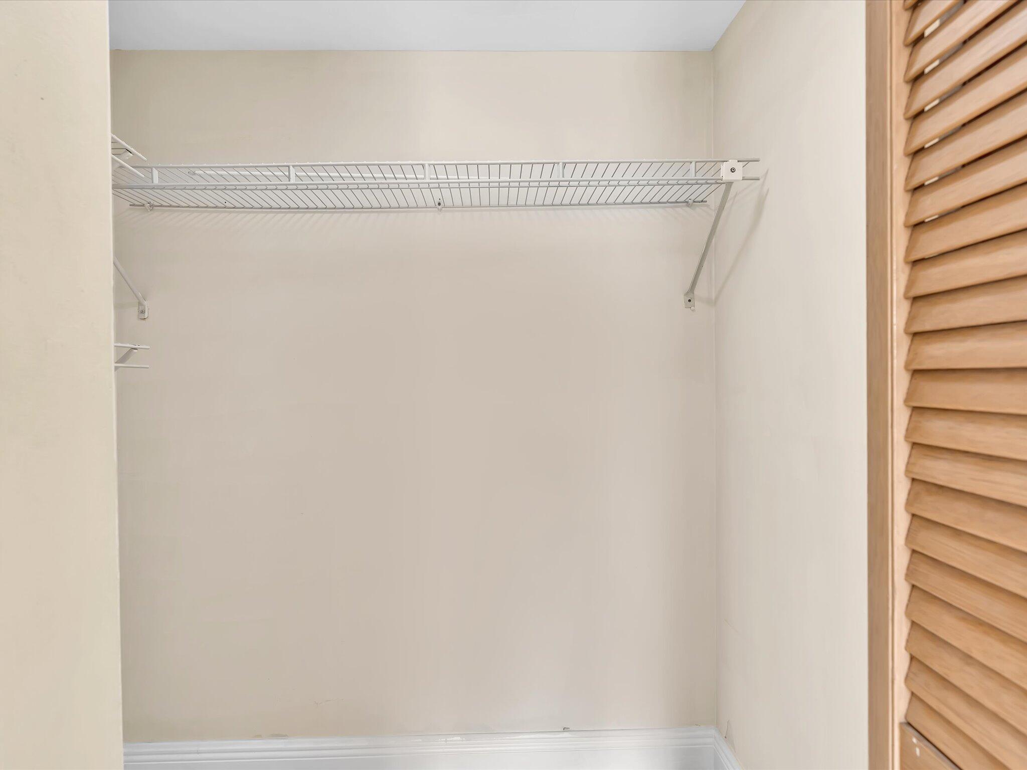 CASA DEL RIO CONDO - Residential Lease