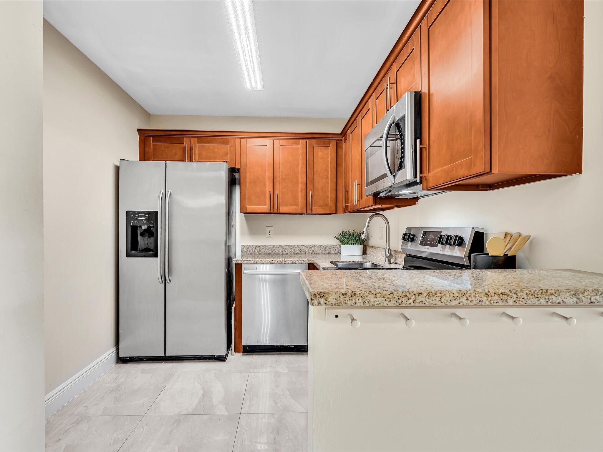 CASA DEL RIO CONDO - Residential Lease