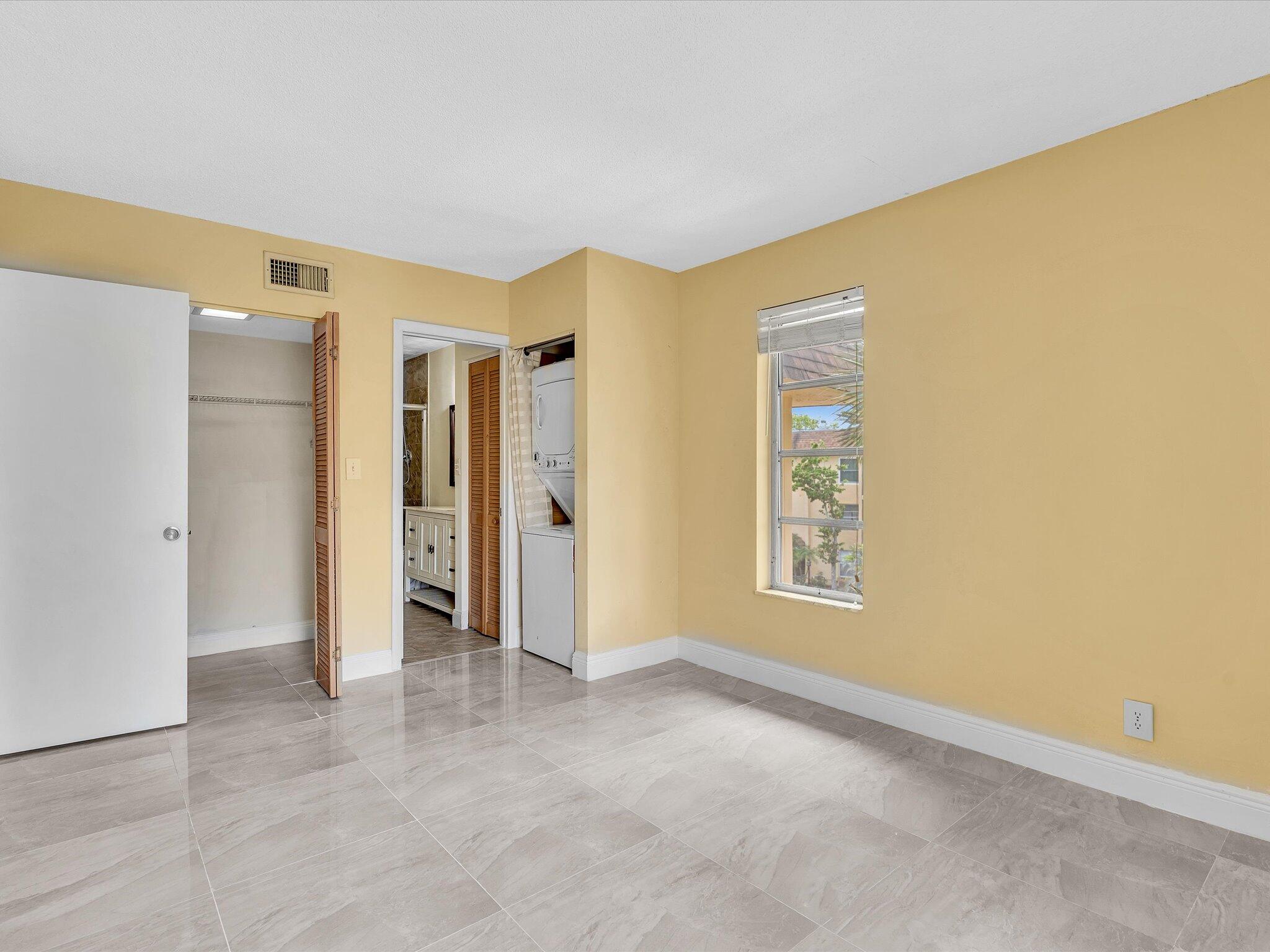 CASA DEL RIO CONDO - Residential Lease