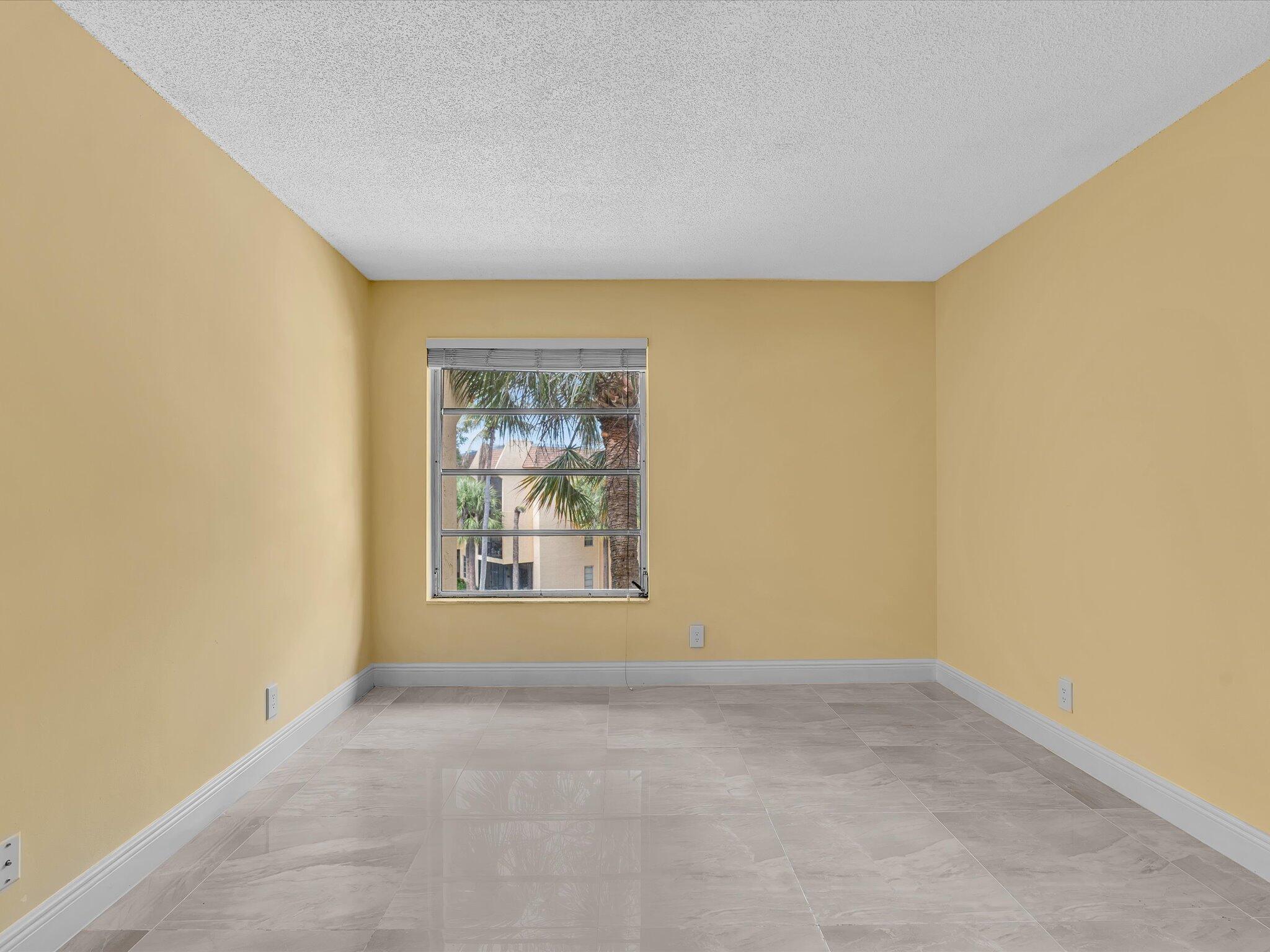 CASA DEL RIO CONDO - Residential Lease