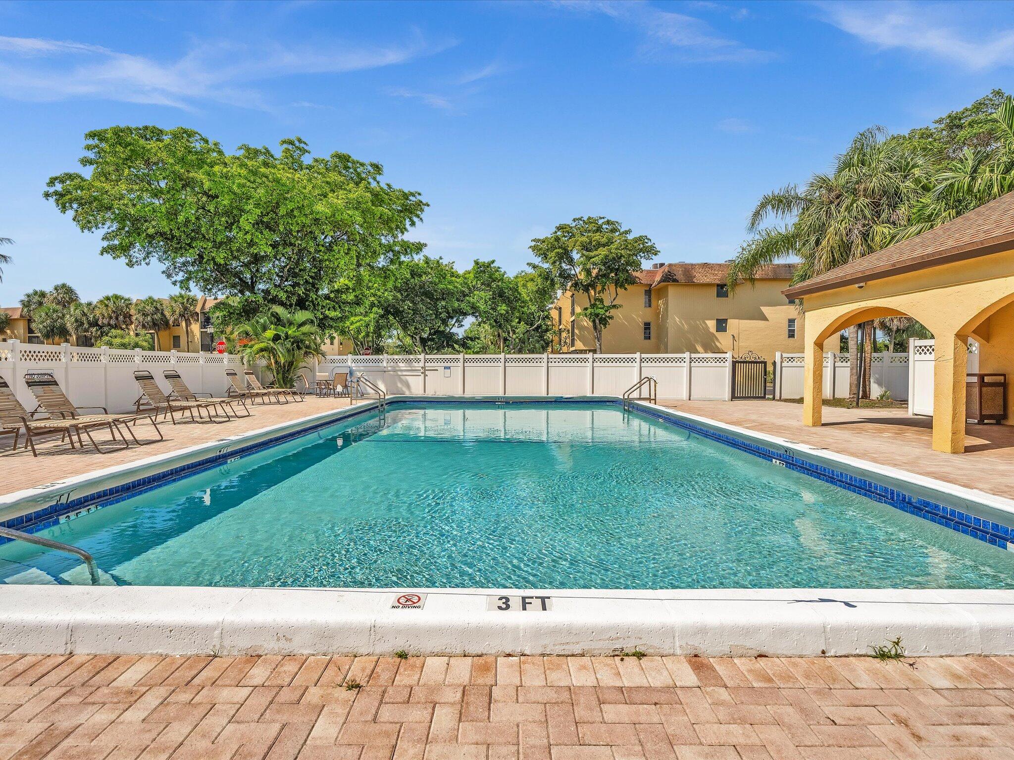 CASA DEL RIO CONDO - Residential Lease