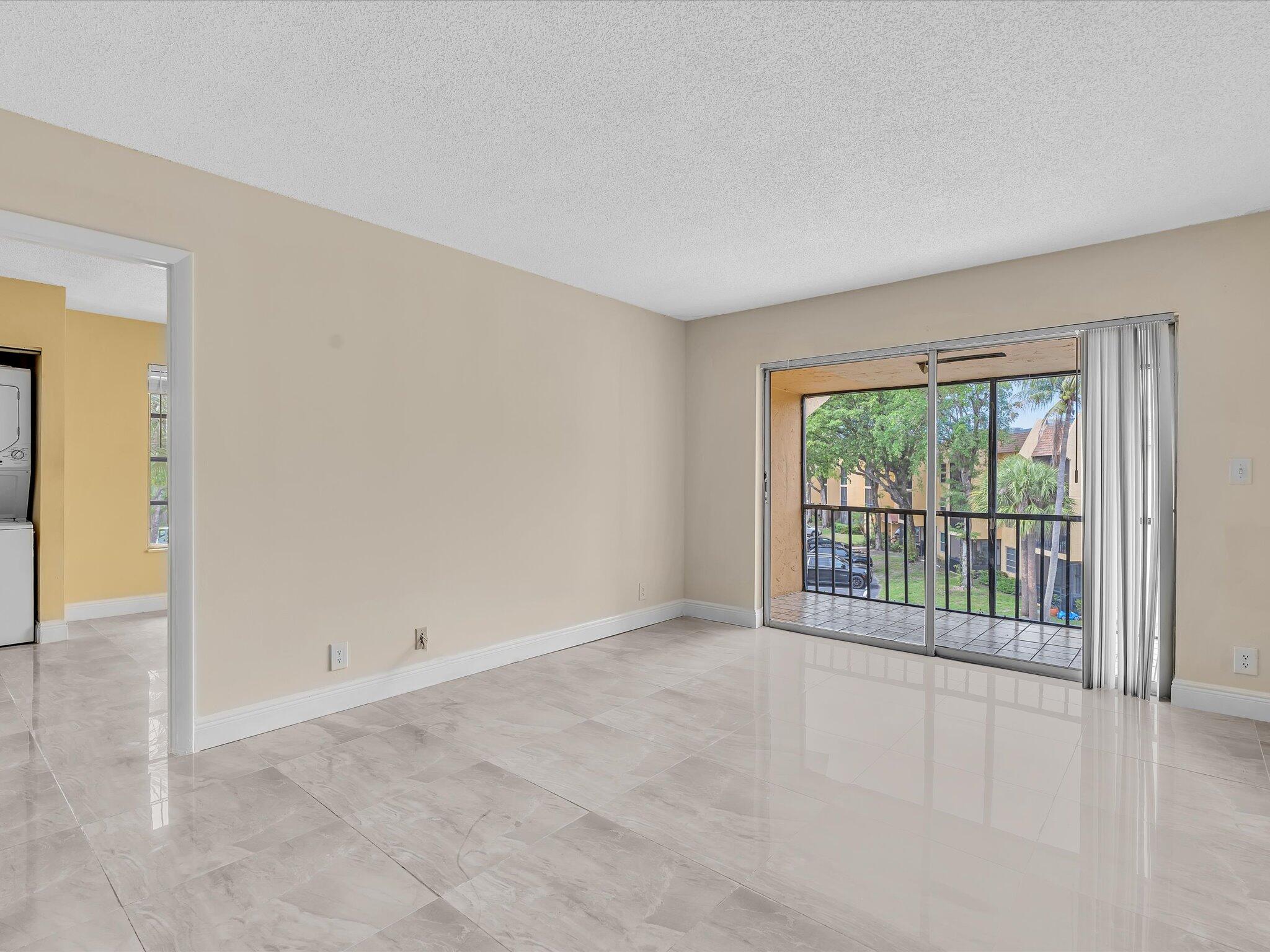 CASA DEL RIO CONDO - Residential Lease