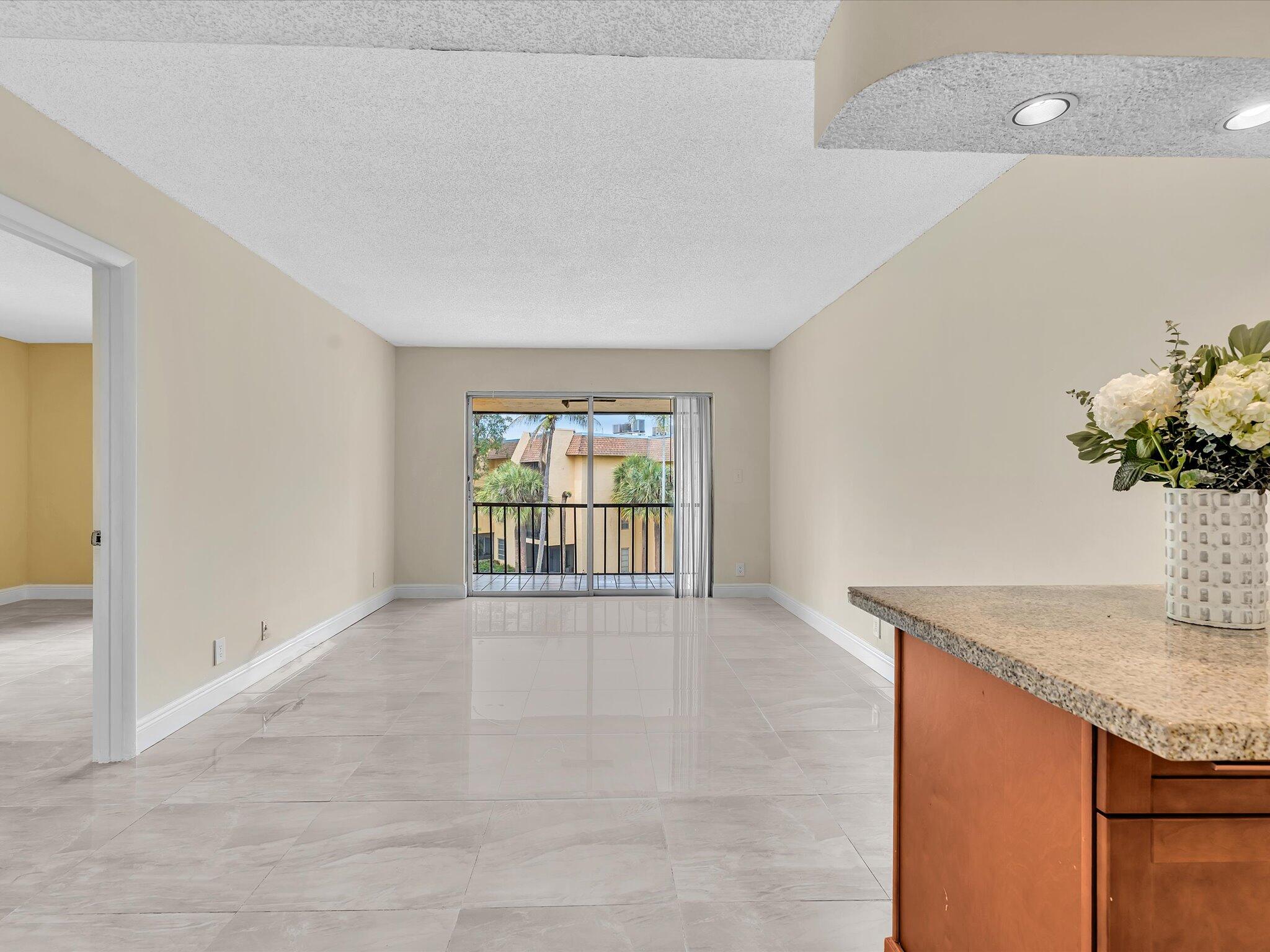 CASA DEL RIO CONDO - Residential Lease