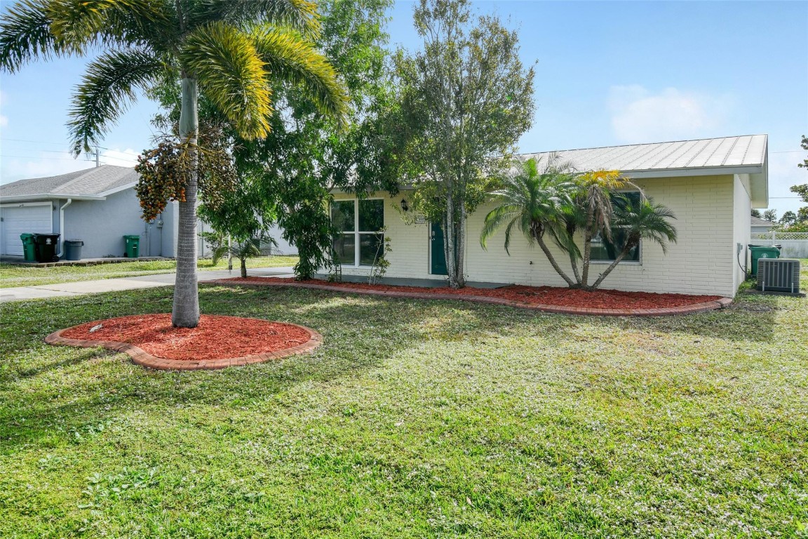 BACK ON THE MARKET W/ NEW PAINT THROUGHOUTWelcome to 118 SW Ray Ave! This charming Port St. Lucie home sits on a spacious 0.23-acre lot with desirable southwest front exposure, offering gorgeous natural light throughout the day. Inside, you'll find a comfortable layout perfect for everyday living or entertaining. The large backyard provides endless possibilities—plenty of room for a pool, garden, or your own private oasis. Conveniently located near schools, shopping, and major highways, this home offers both comfort and convenience. Don’t miss this one!