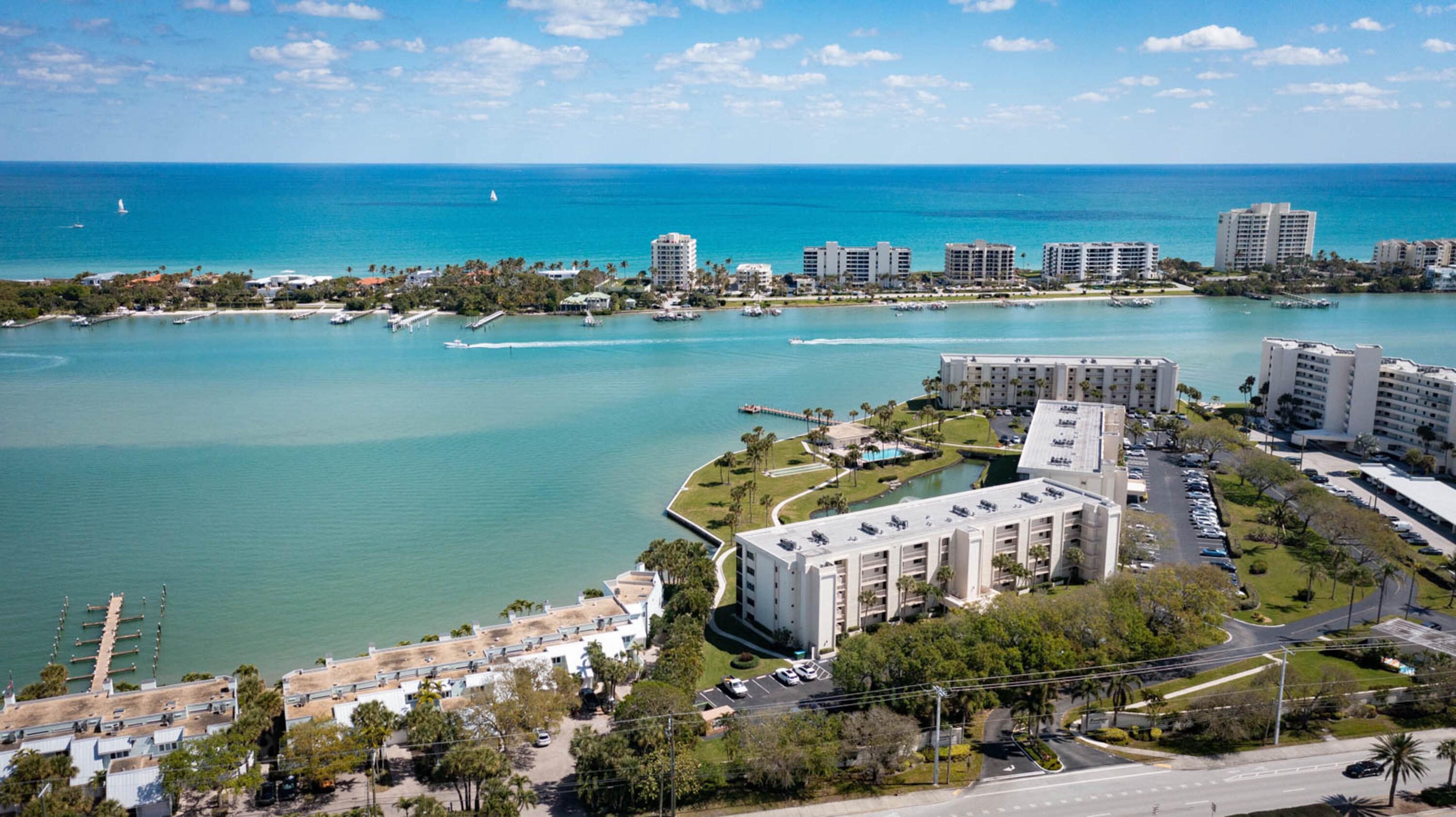 BROADVIEW CONDO - Residential