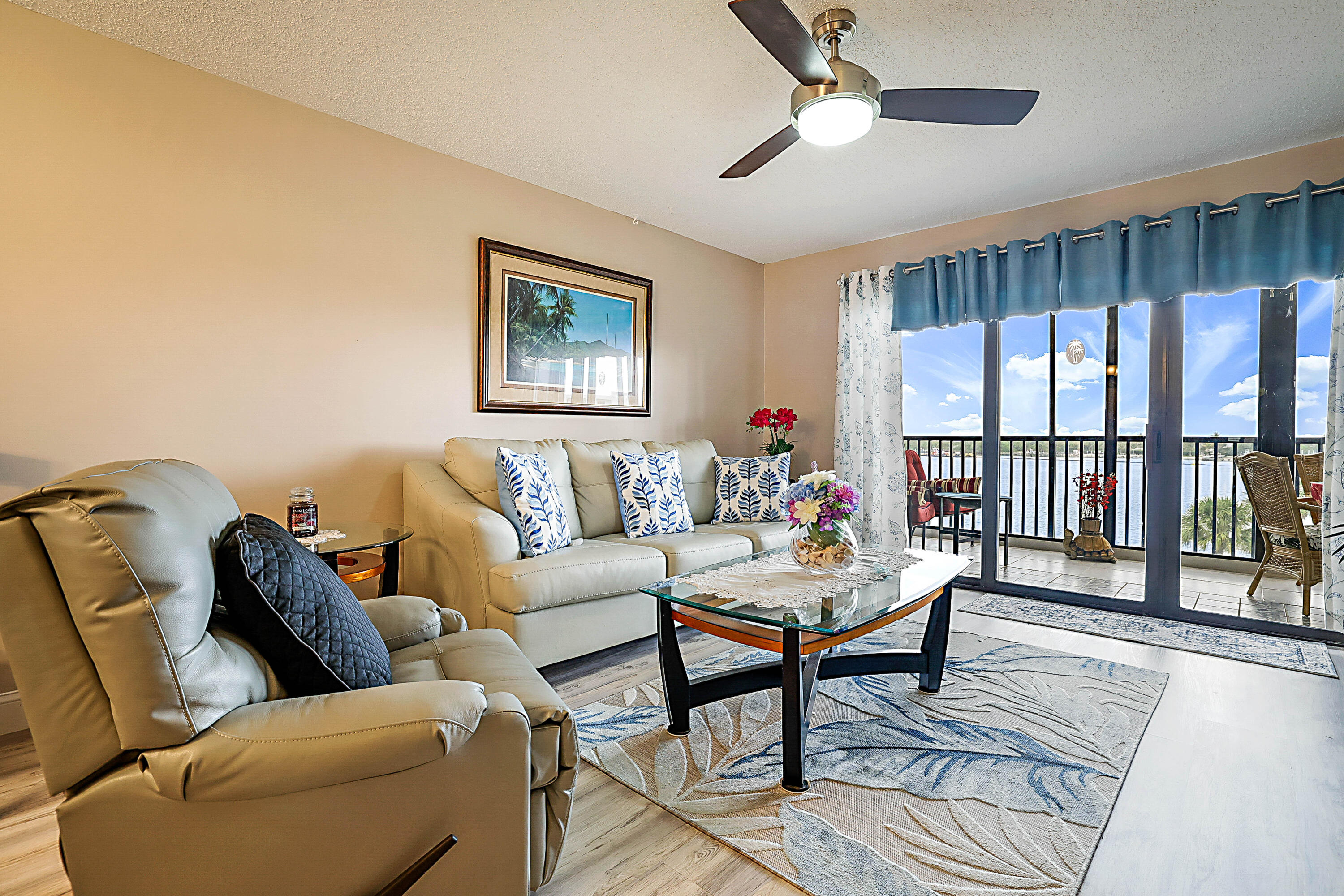 BROADVIEW CONDO - Residential