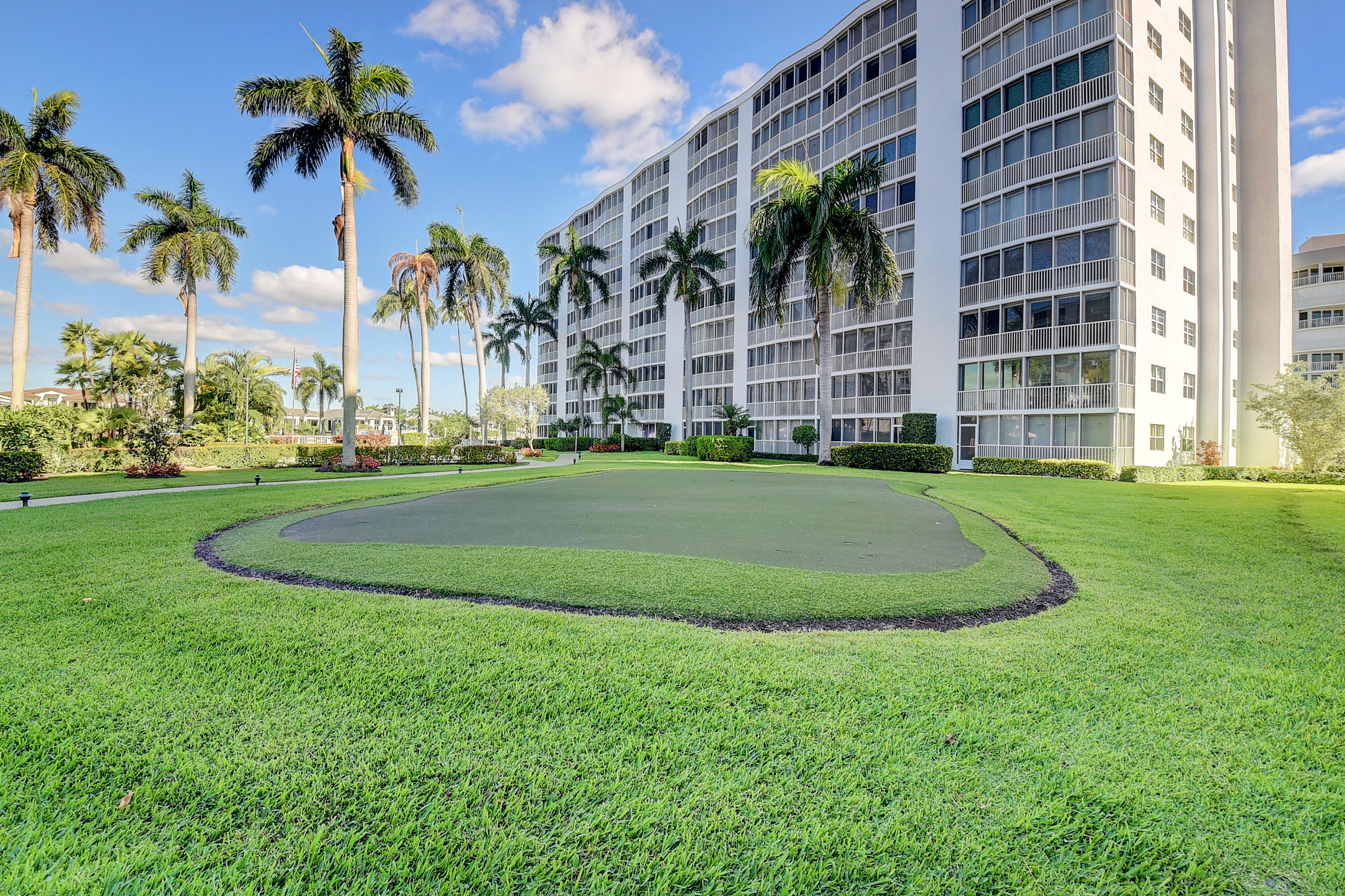SEAGATE OF HIGHLAND CONDO - Residential