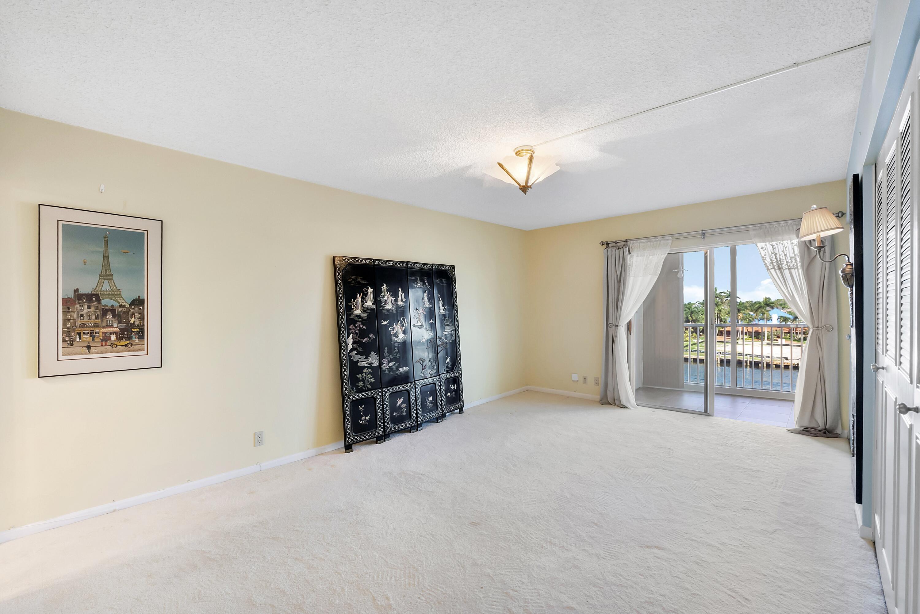 SEAGATE OF HIGHLAND CONDO - Residential