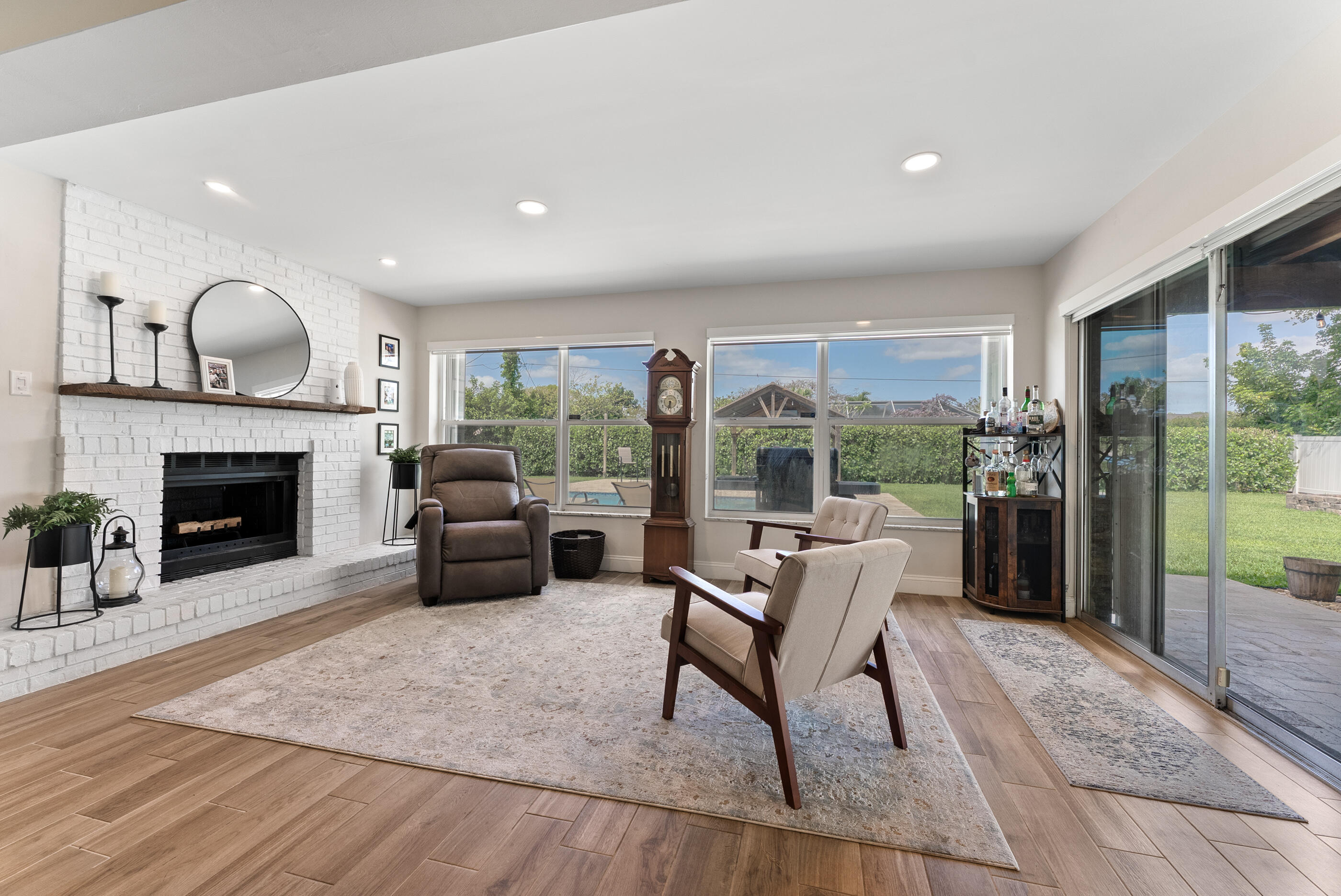 PALM BEACH NATL GOLF AND COUNTRY CLUB ESTATES 1 - Residential