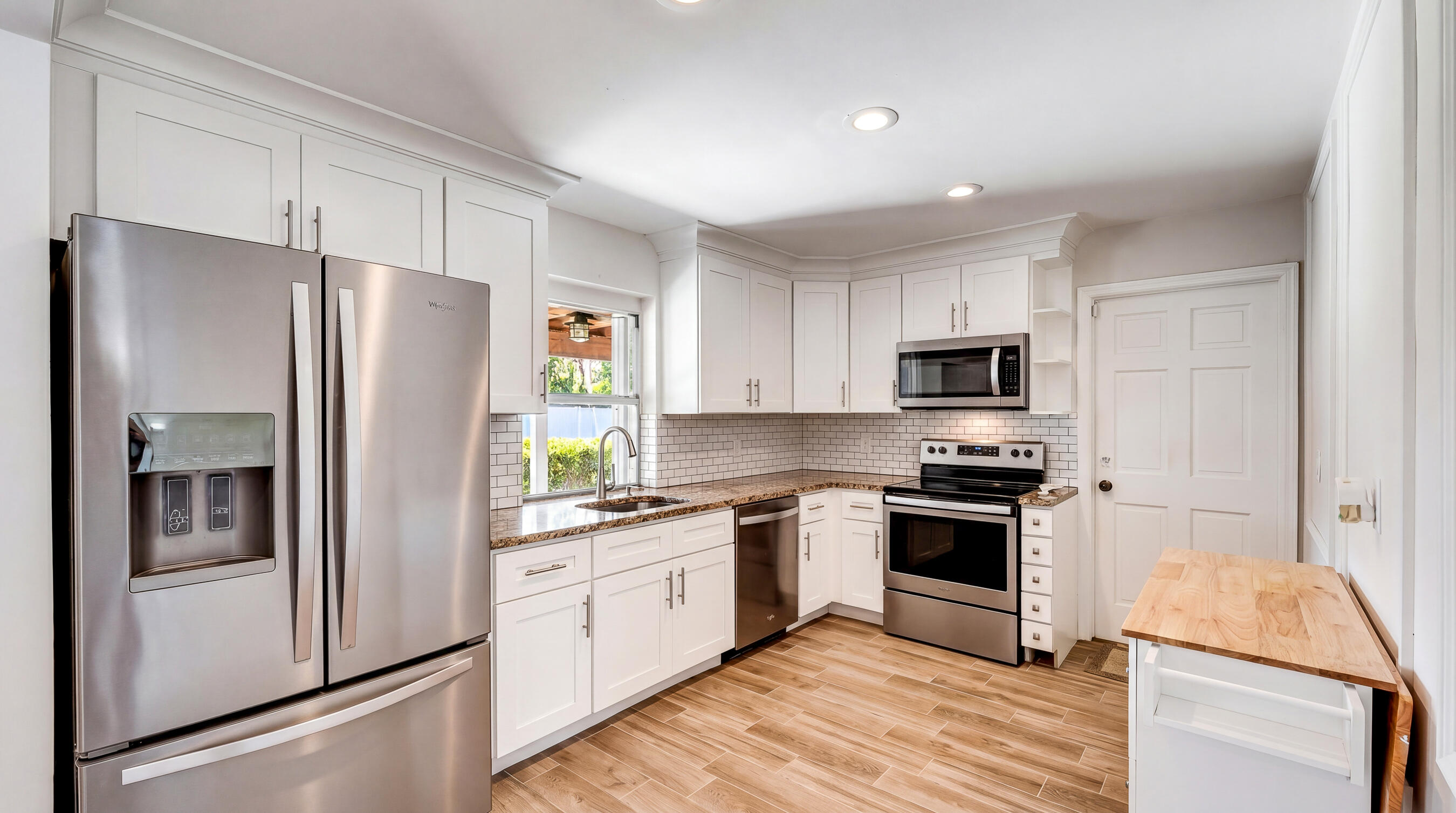 PALM BEACH NATL GOLF AND COUNTRY CLUB ESTATES 1 - Residential