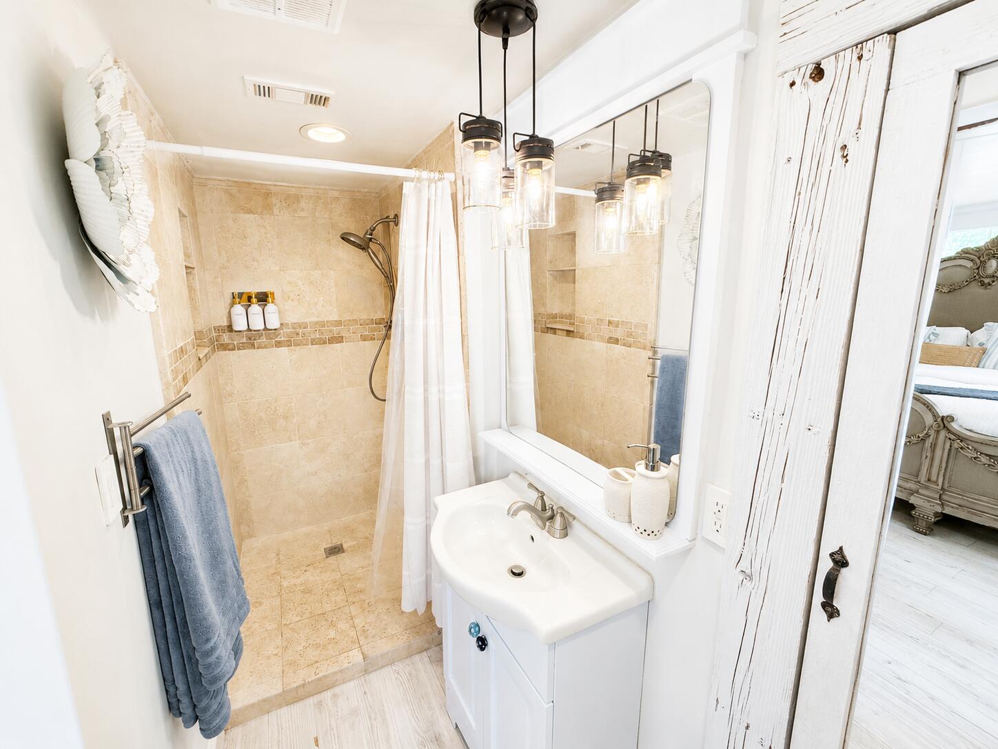LAS OLAS PARK CORR PLAT - Residential Lease