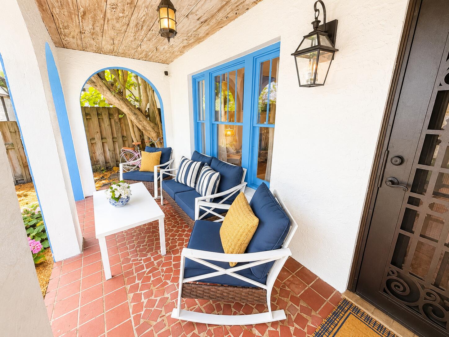LAS OLAS PARK CORR PLAT - Residential Lease