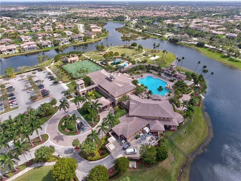 HERON BAY - THE FAIRWAYS - Residential