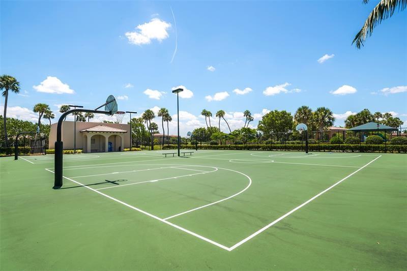 HERON BAY - THE FAIRWAYS - Residential