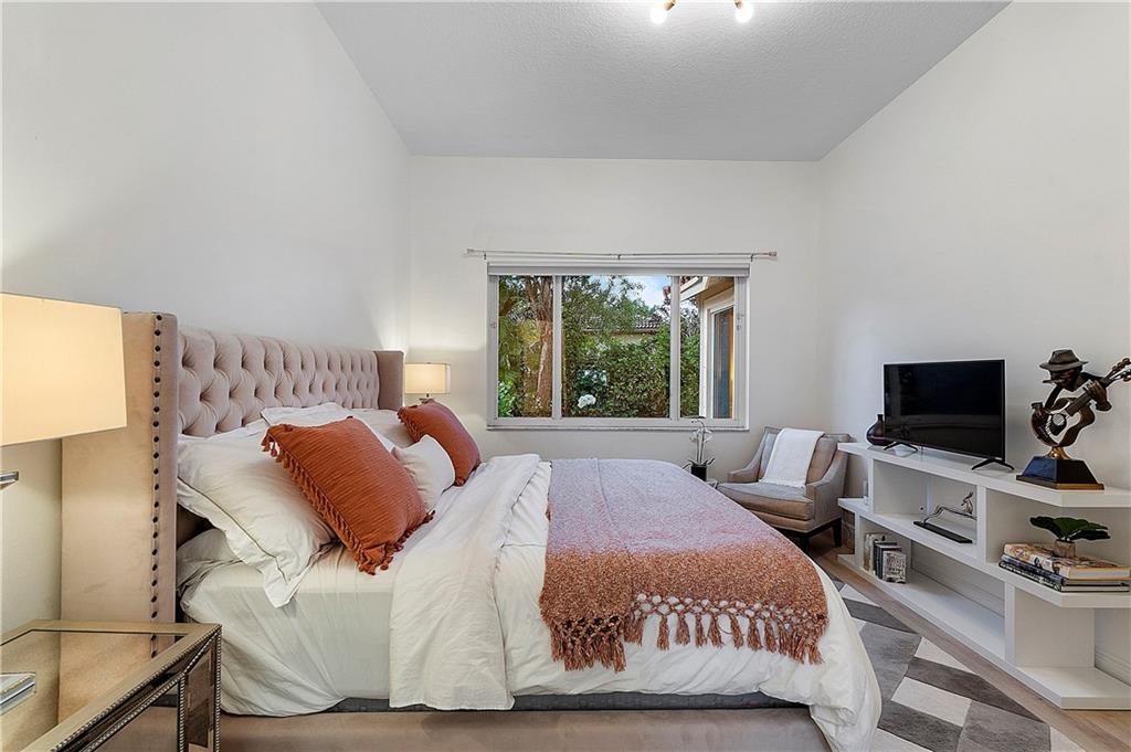 HERON BAY - THE FAIRWAYS - Residential