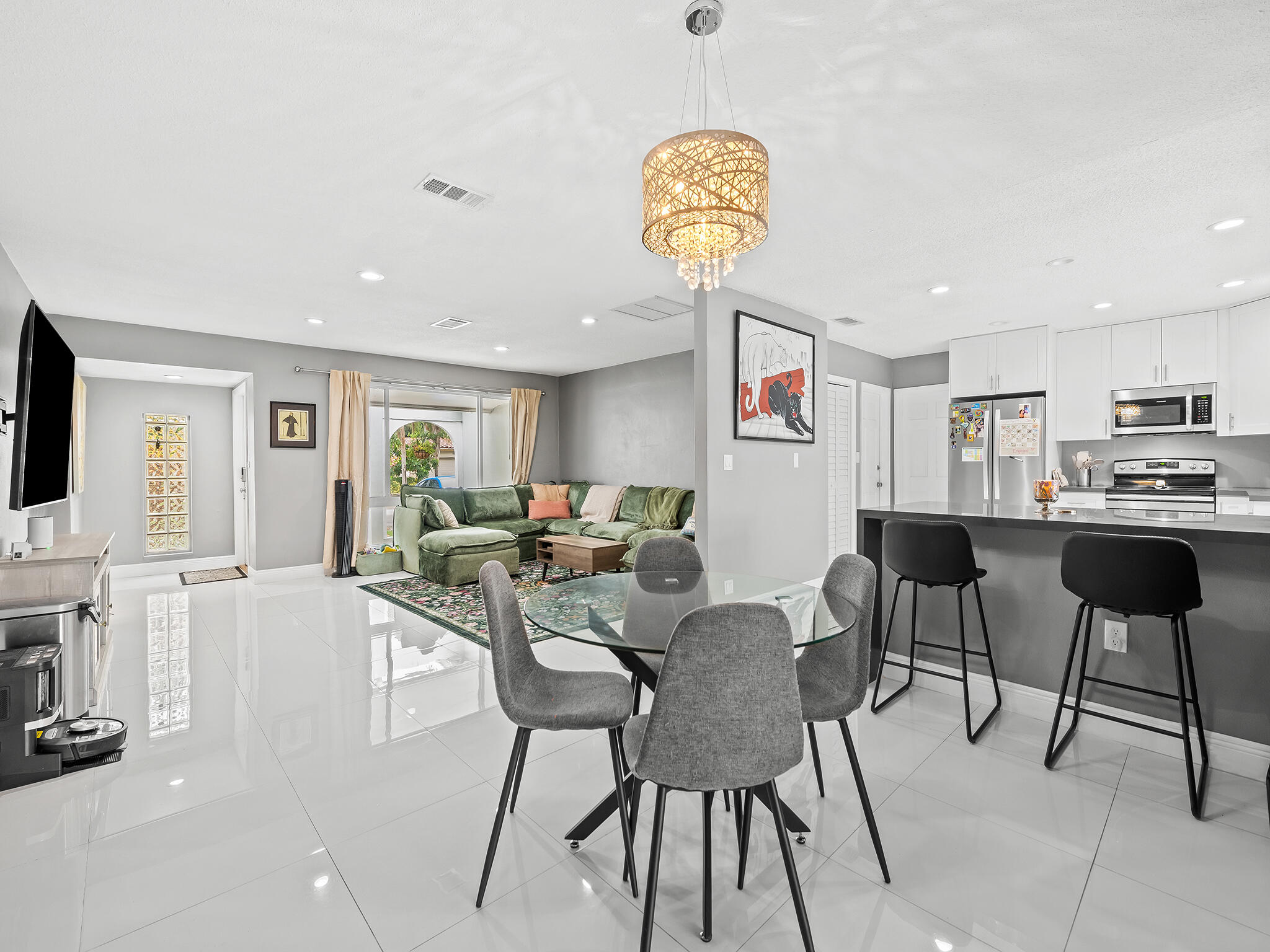 NOB HILL ESTATES 1 SEC - Residential Lease