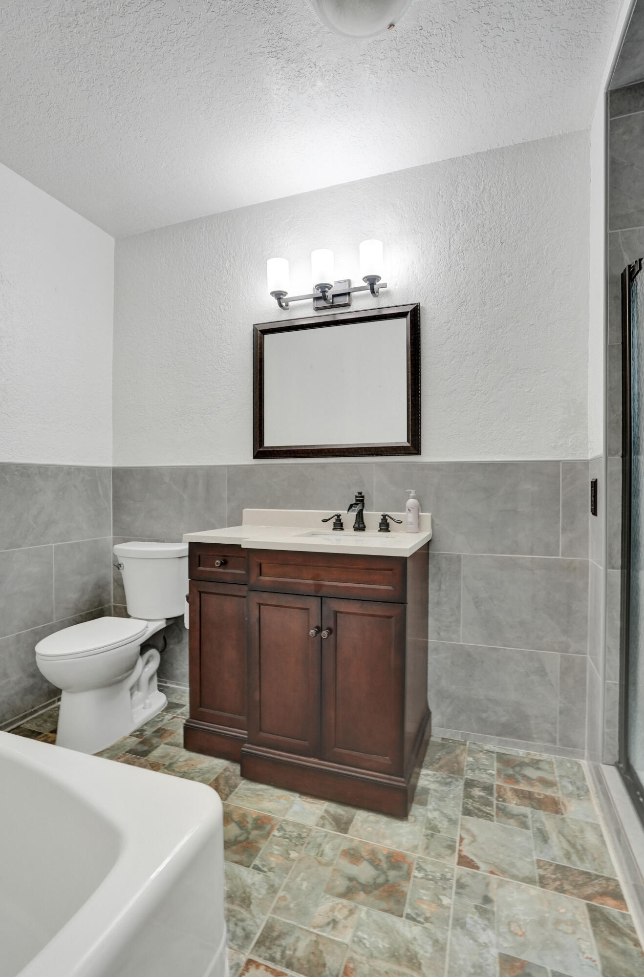 YACHT VIEW CONDO - Residential