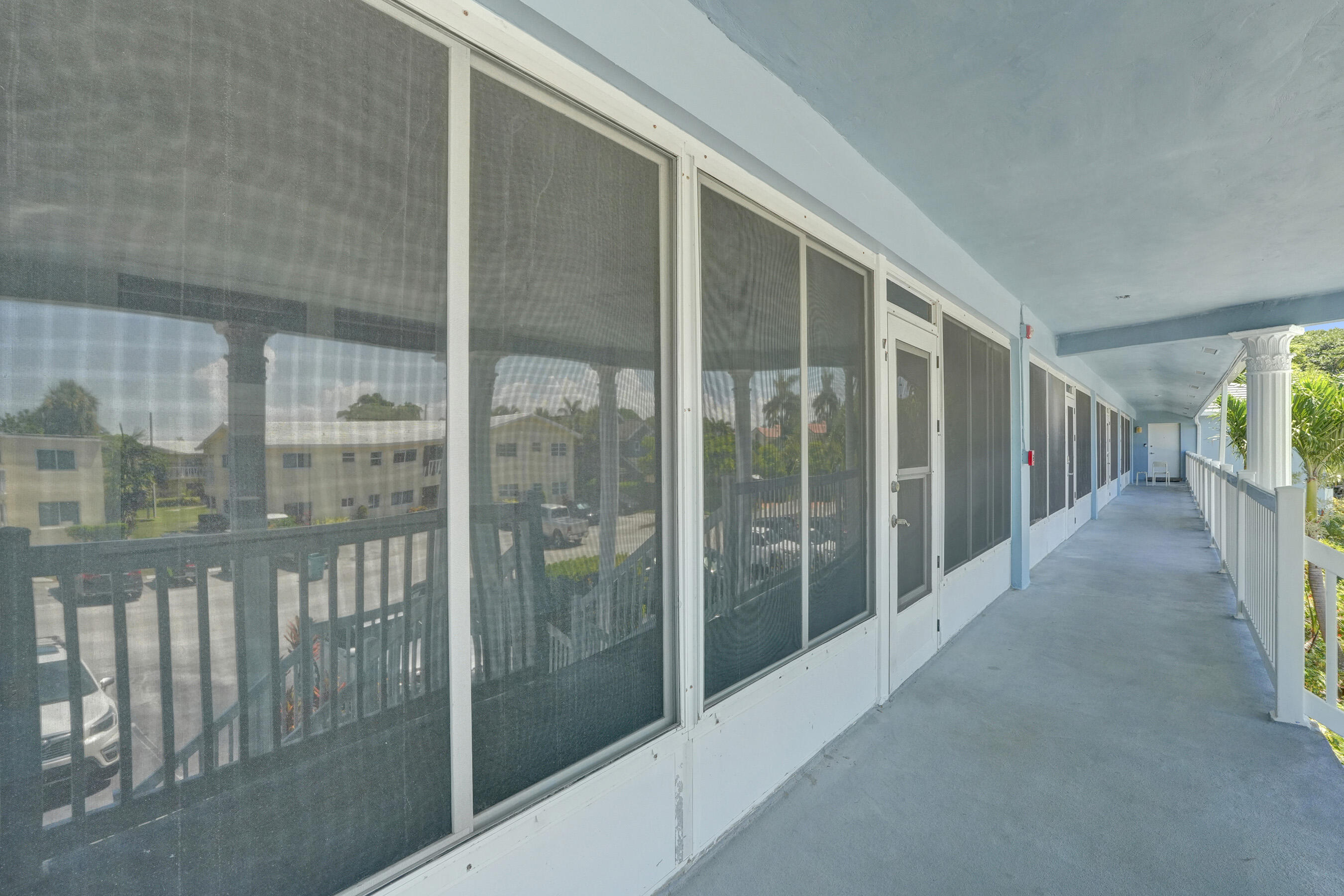 YACHT VIEW CONDO - Residential