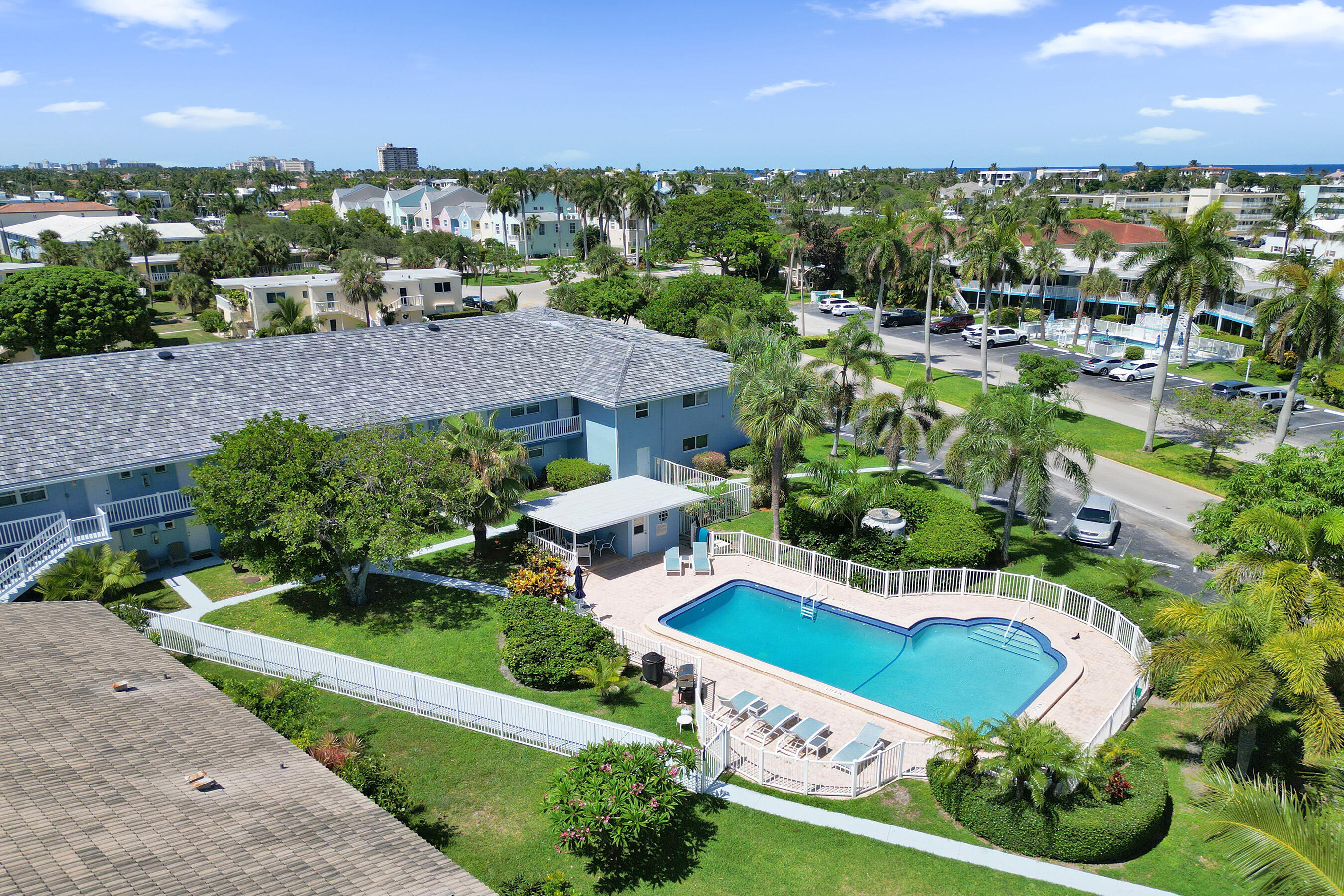 YACHT VIEW CONDO - Residential