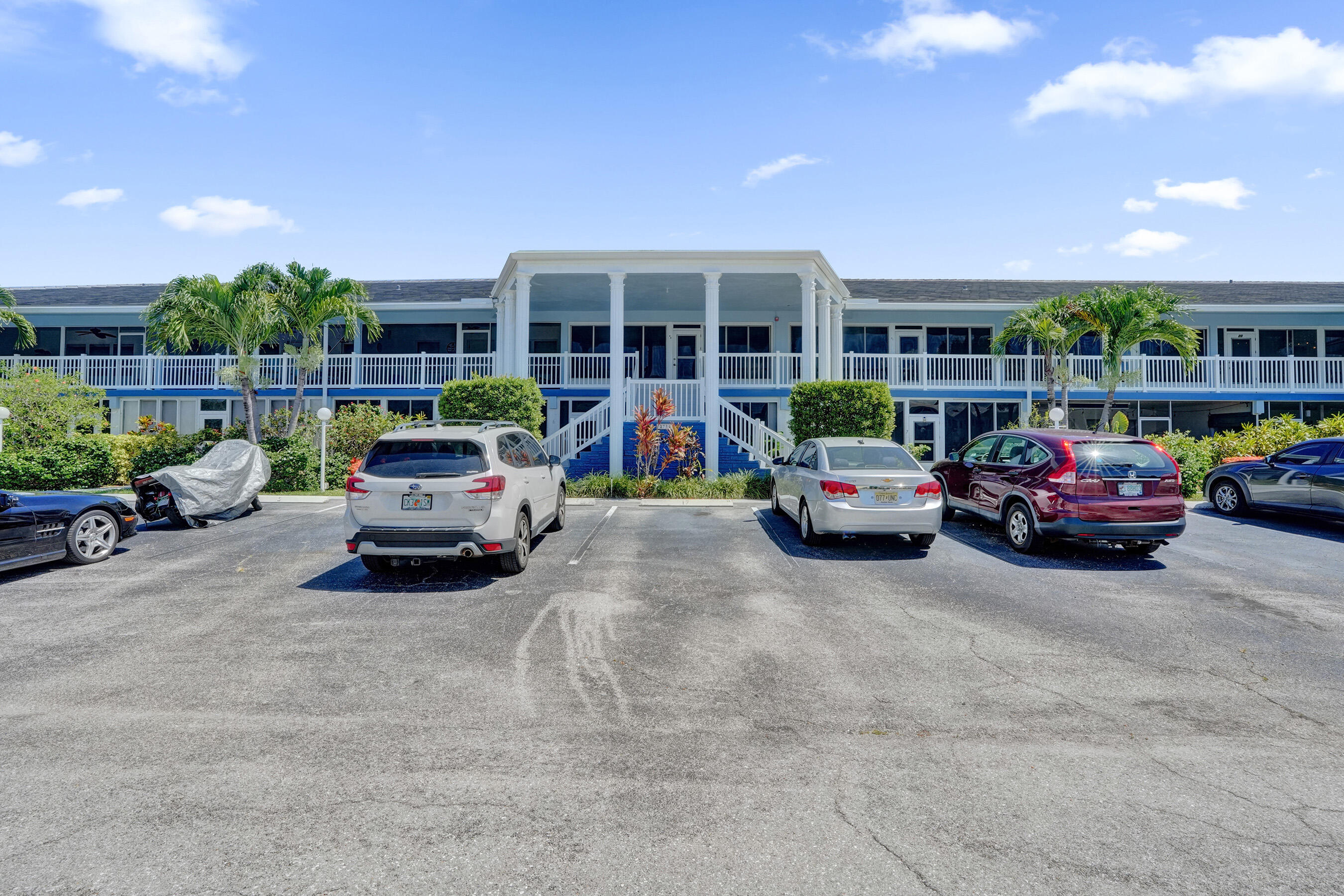 YACHT VIEW CONDO - Residential