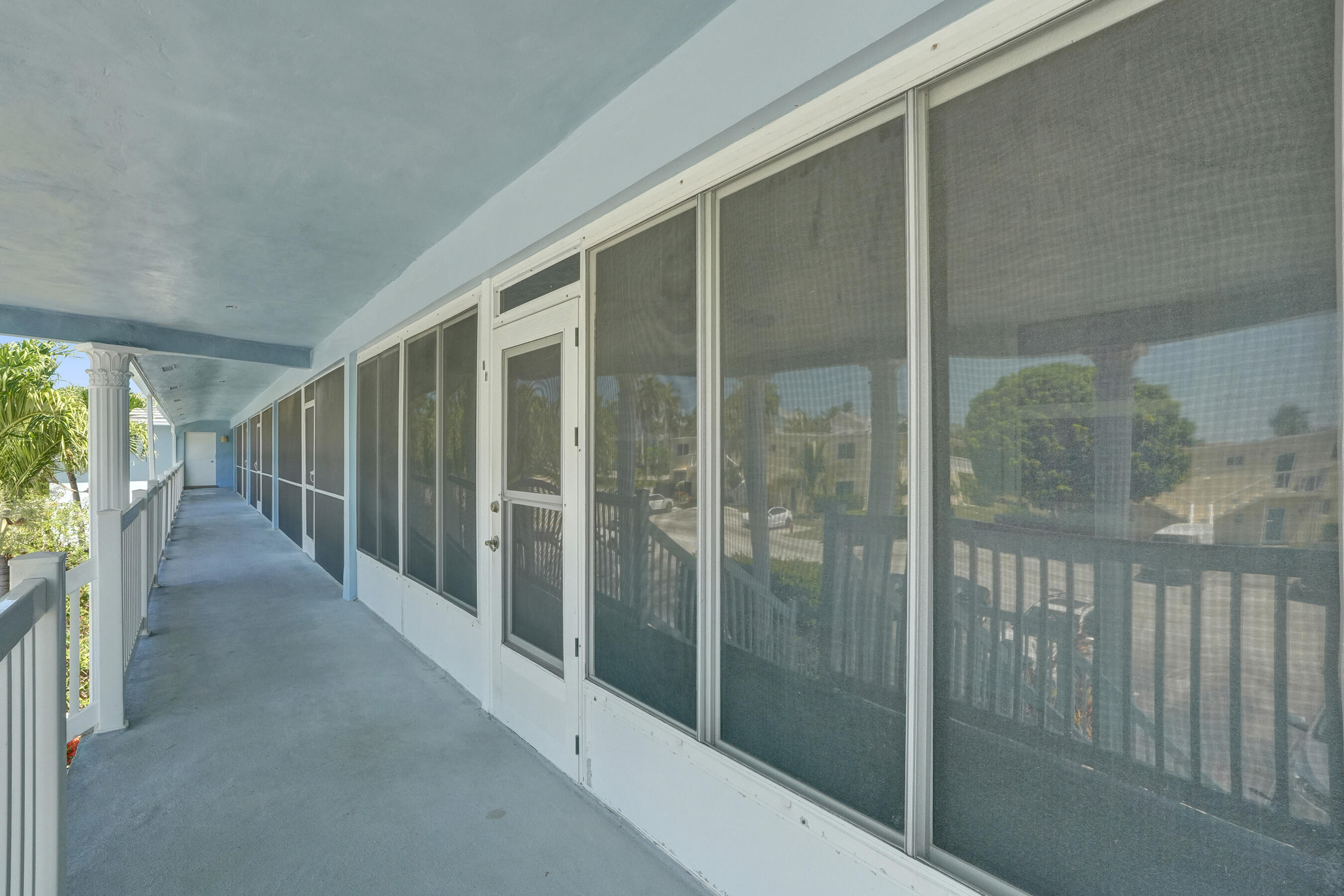 YACHT VIEW CONDO - Residential