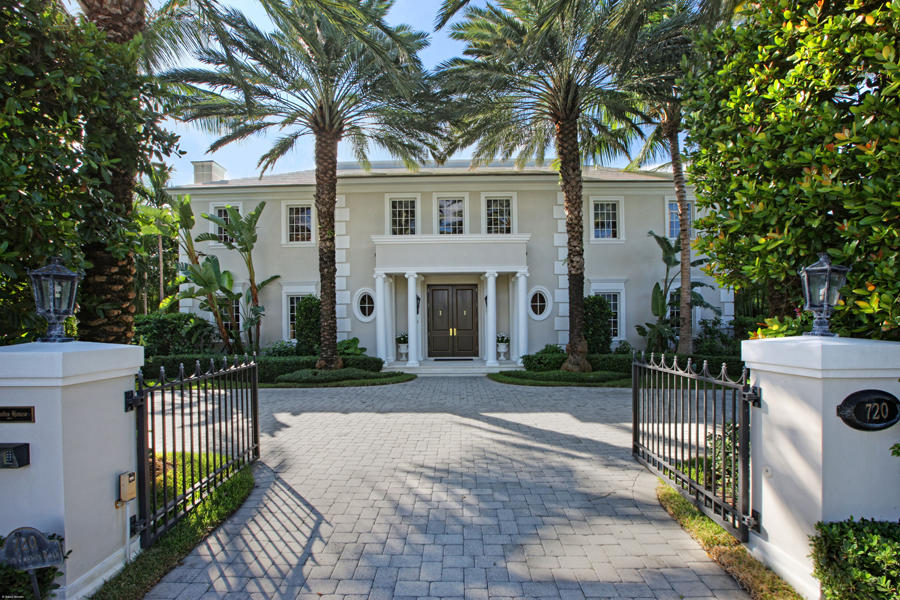 Exquisite 6 Bedroom, 6.2 Bath home on 21,000+ SF lot in North End. Built in 2005, this meticulously maintained property offers 10.5ft ceilings with lovely light from the rare East/West exposure. Ocean views from the Master Suite, private outdoor entertaining area, oversized pool, and separate 3-car garage with guest apartment above. This house is absolute perfection.