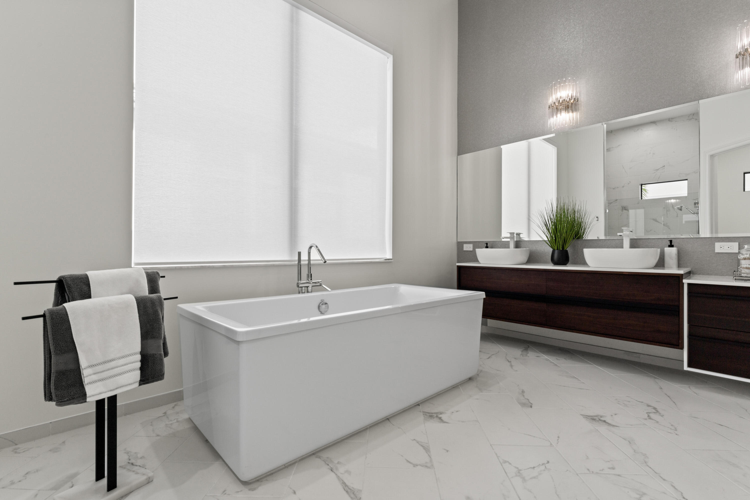 ROYAL PALM POLO PLAT - Residential Lease